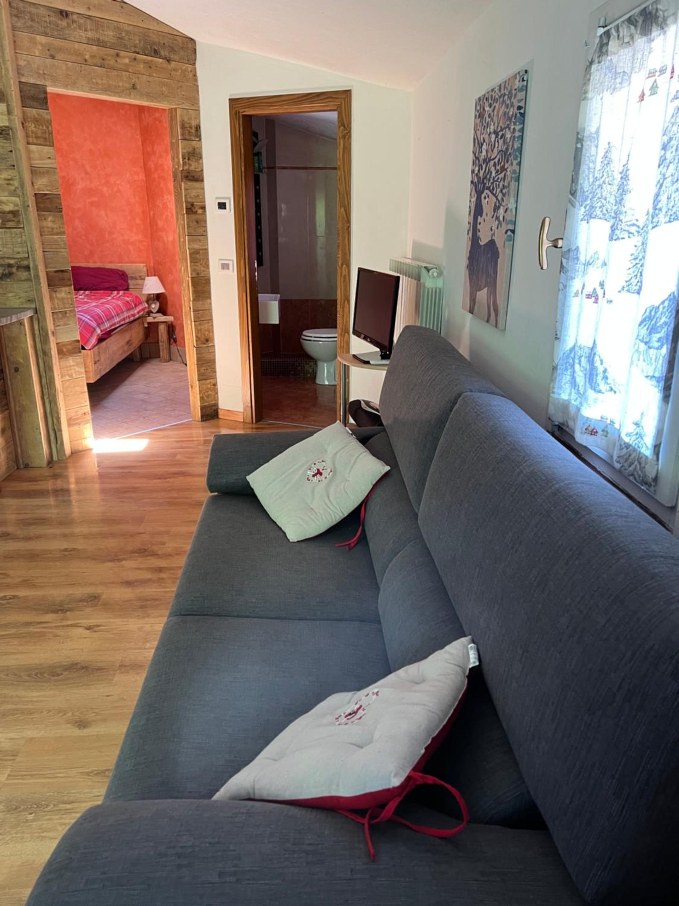 Apartment with Mountain View photo 1