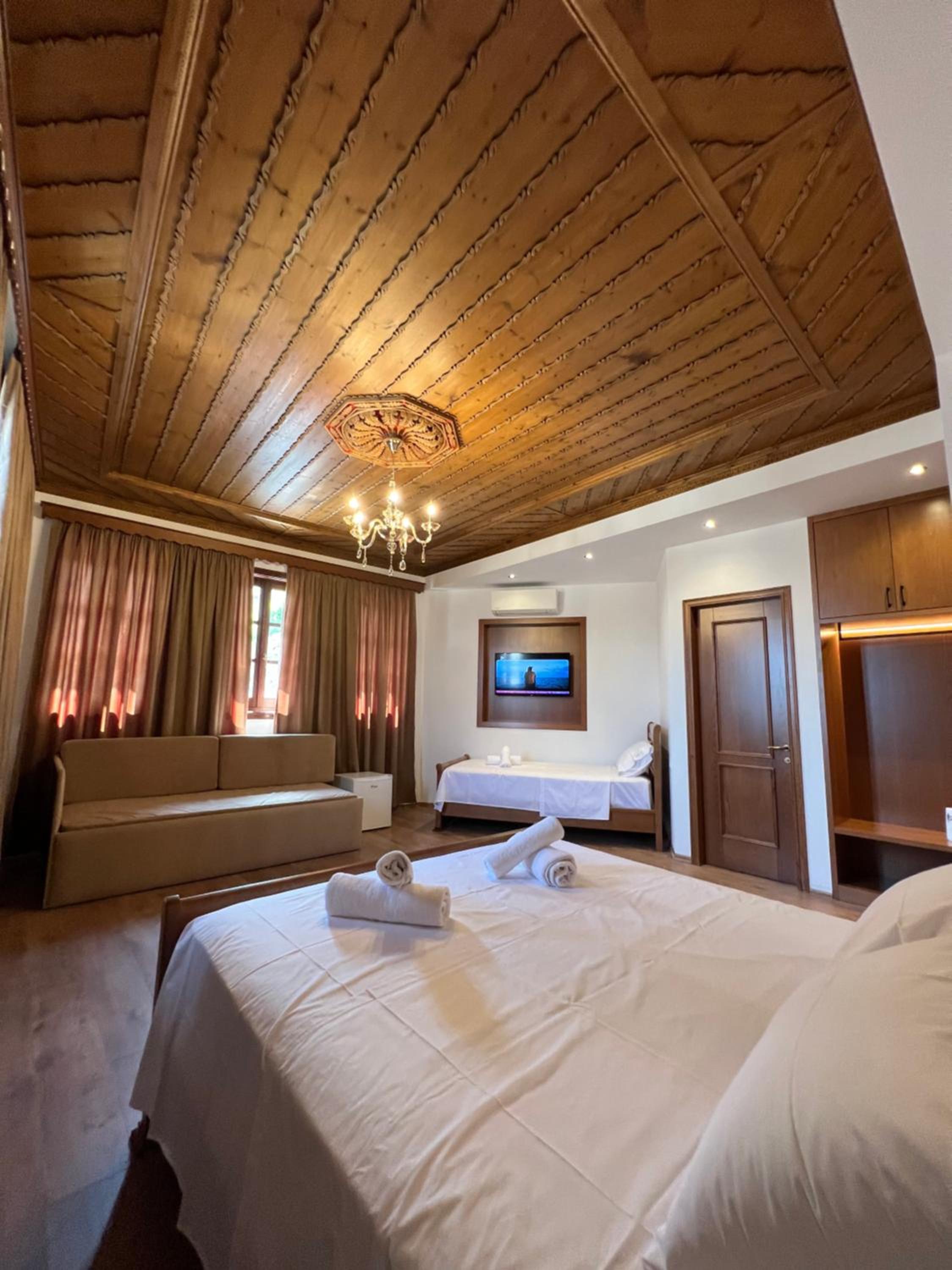 Double or Twin Room with City View