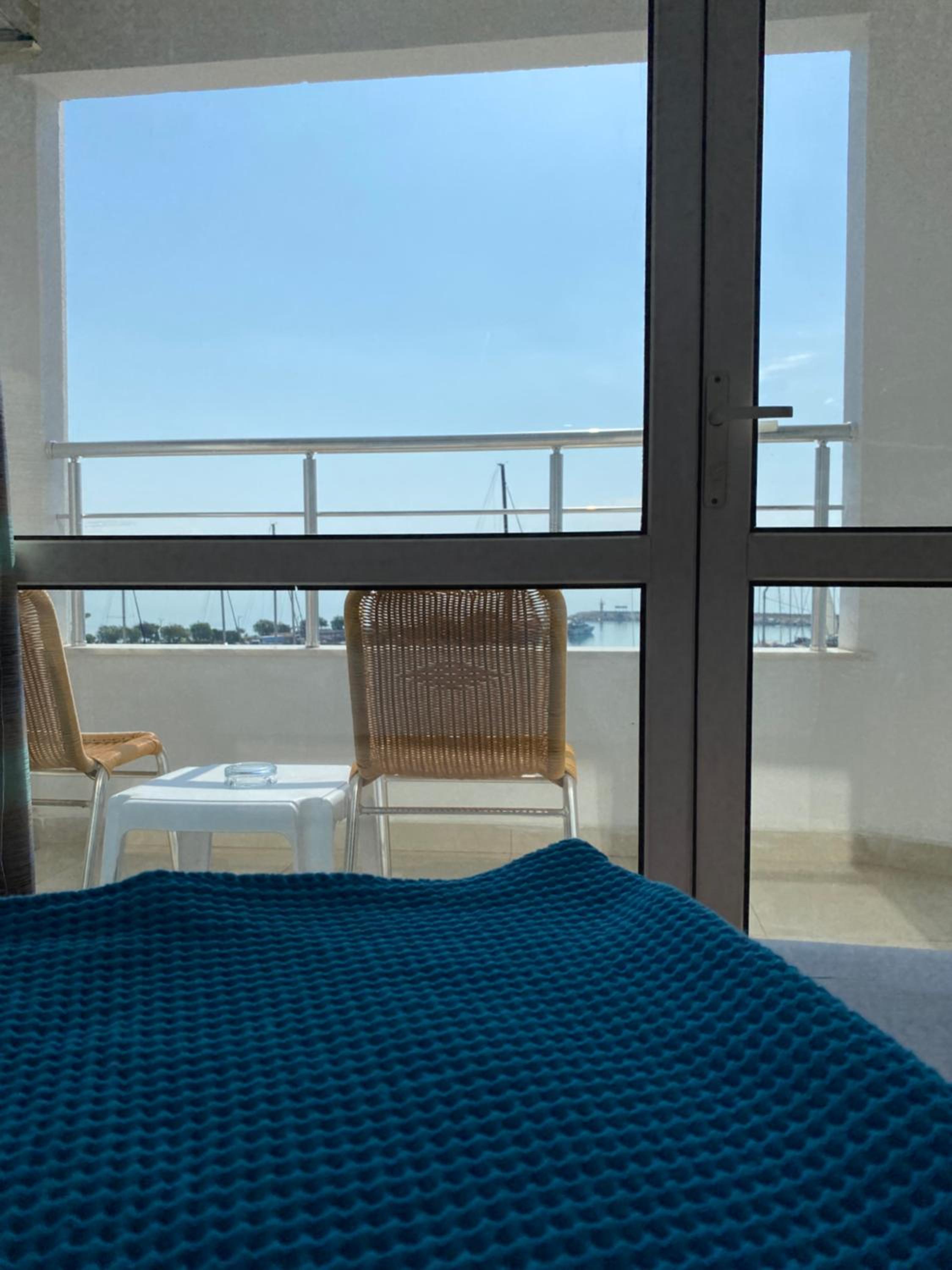 Double Room with Sea View - Photo 4