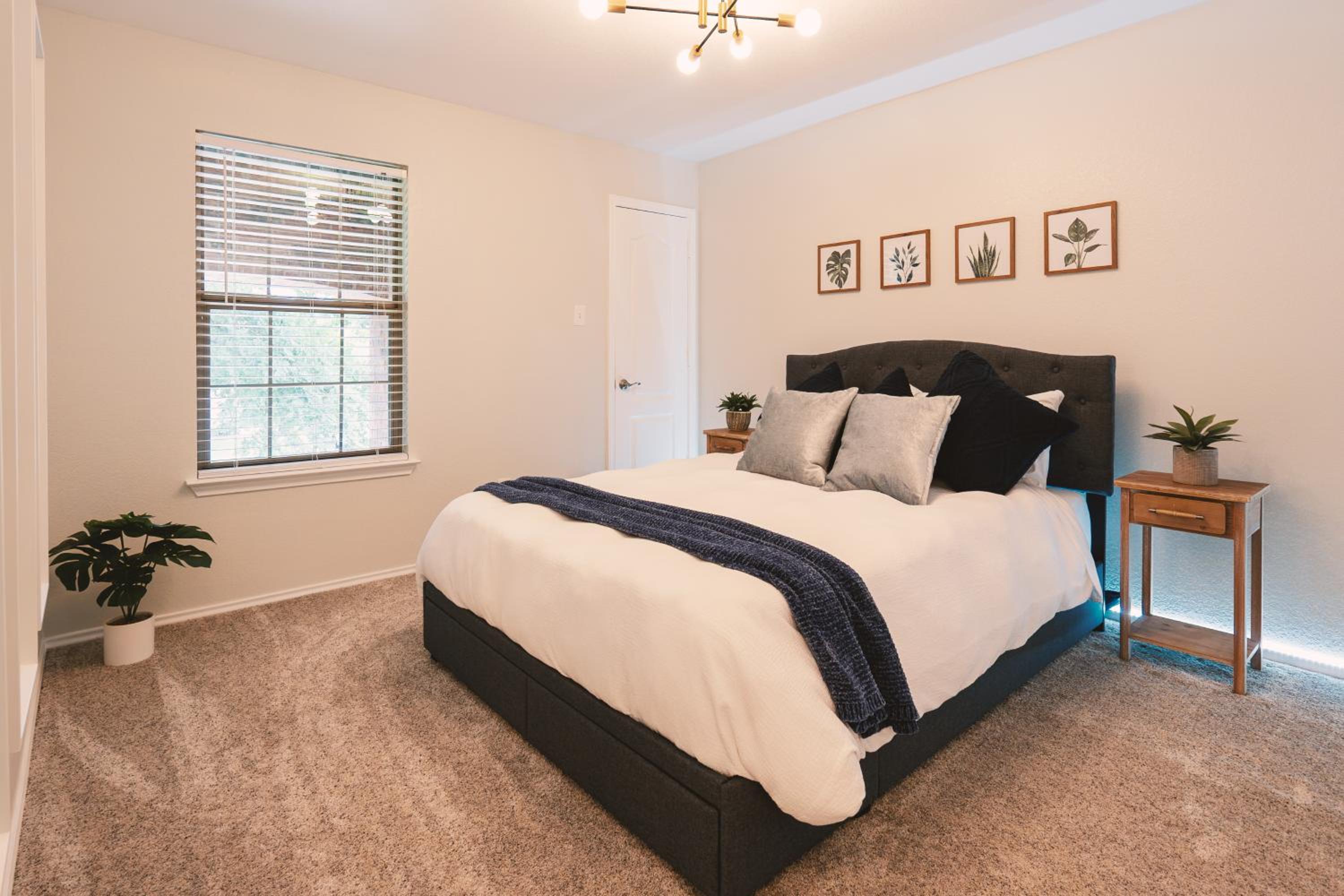 Four-Bedroom House photo 3