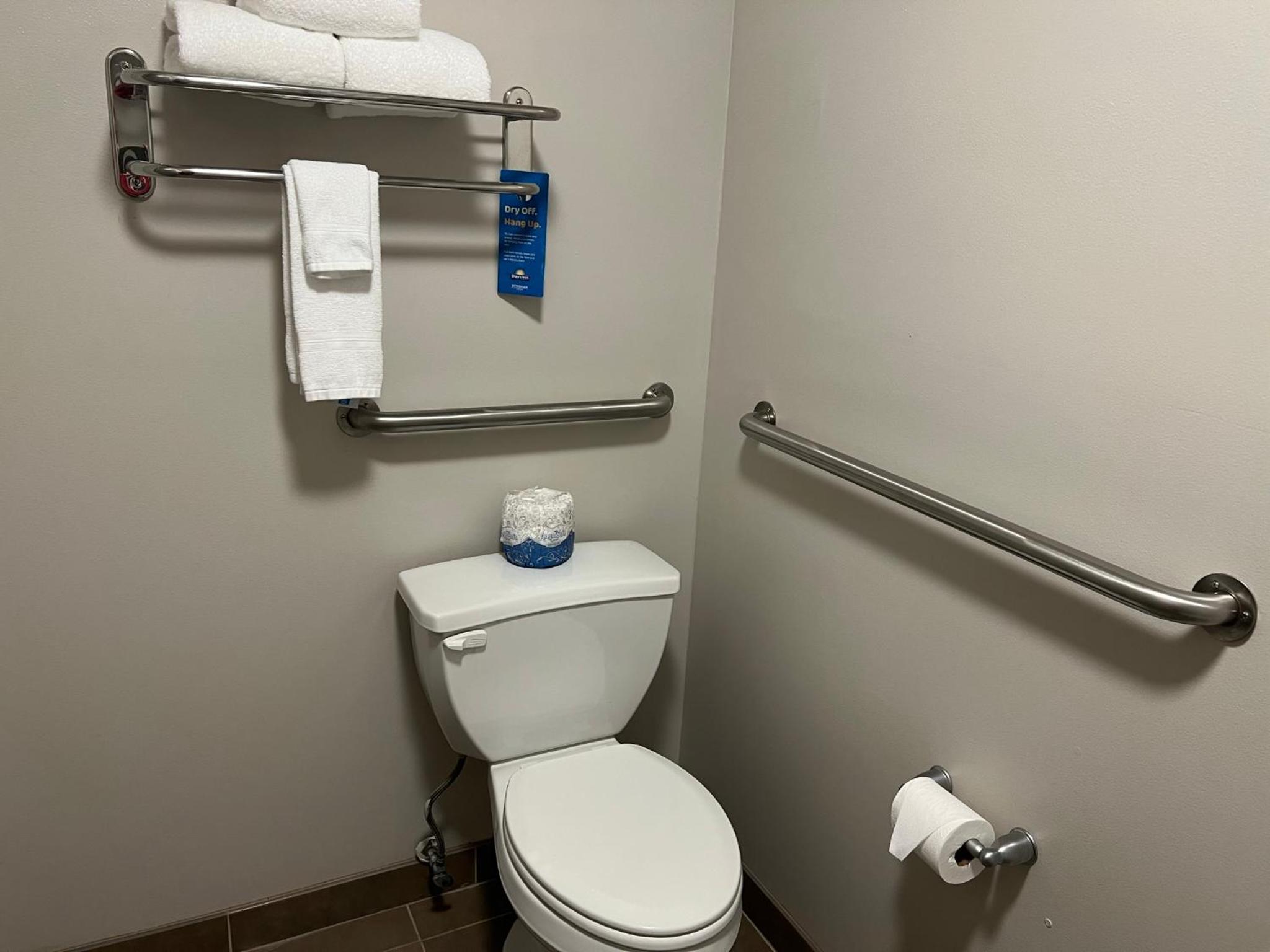 King Room - Disability Access/Non-Smoking - Photo 5