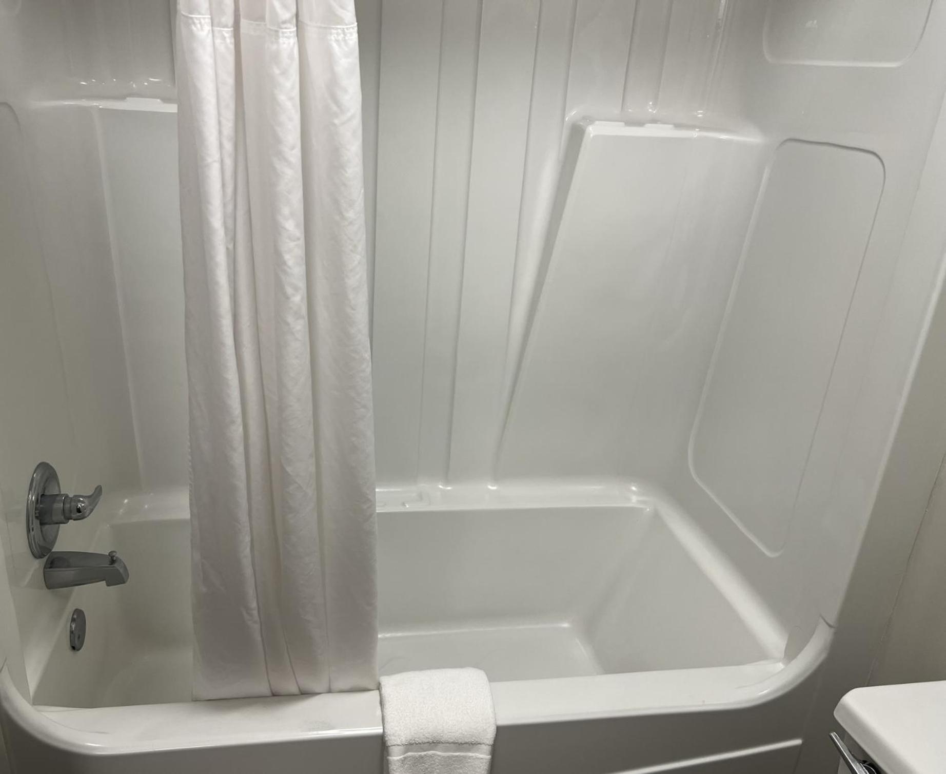 Double Room with Two Double Beds - Non-Smoking - Photo 6