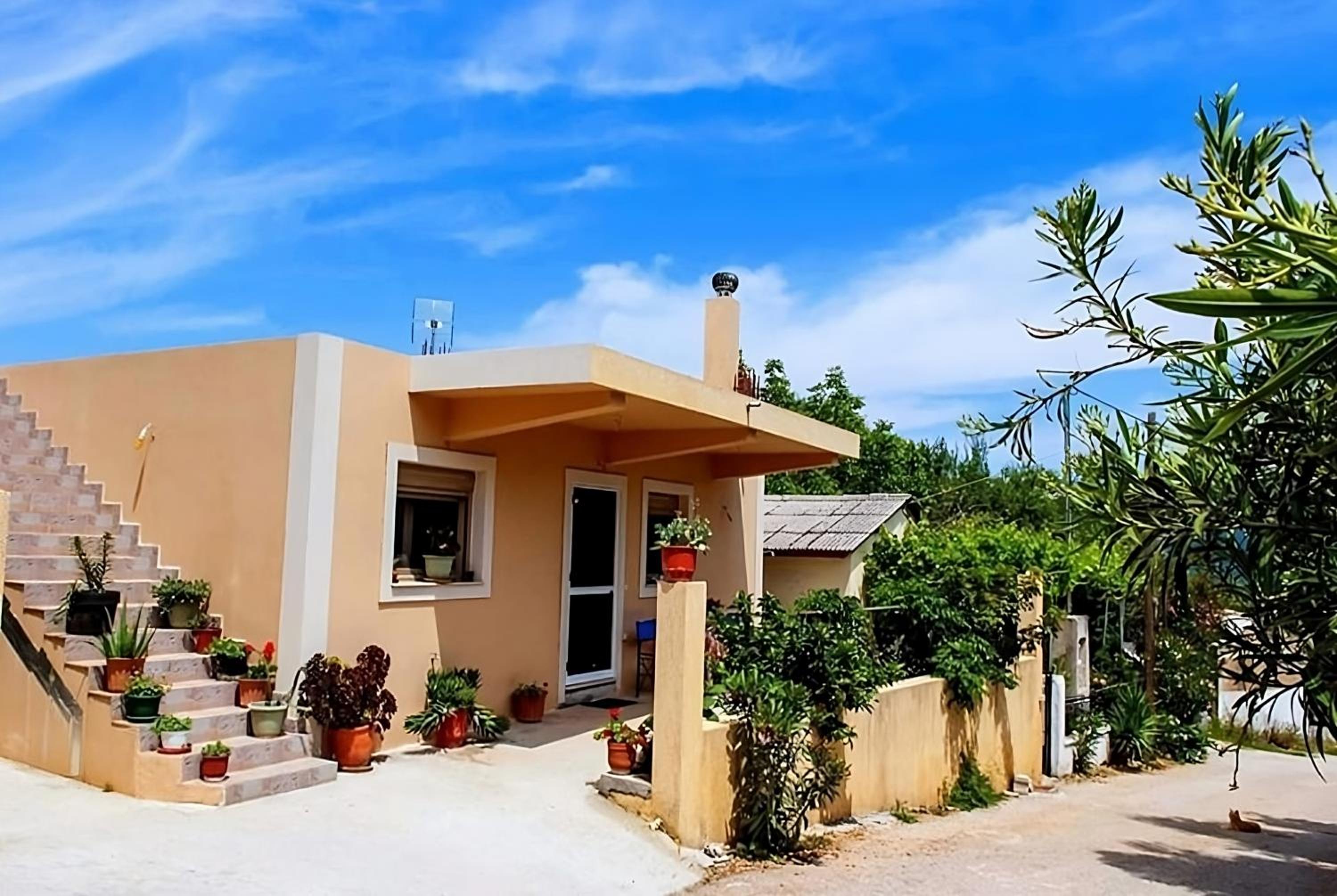 Two-Bedroom Apartment with Mountain View photo 3