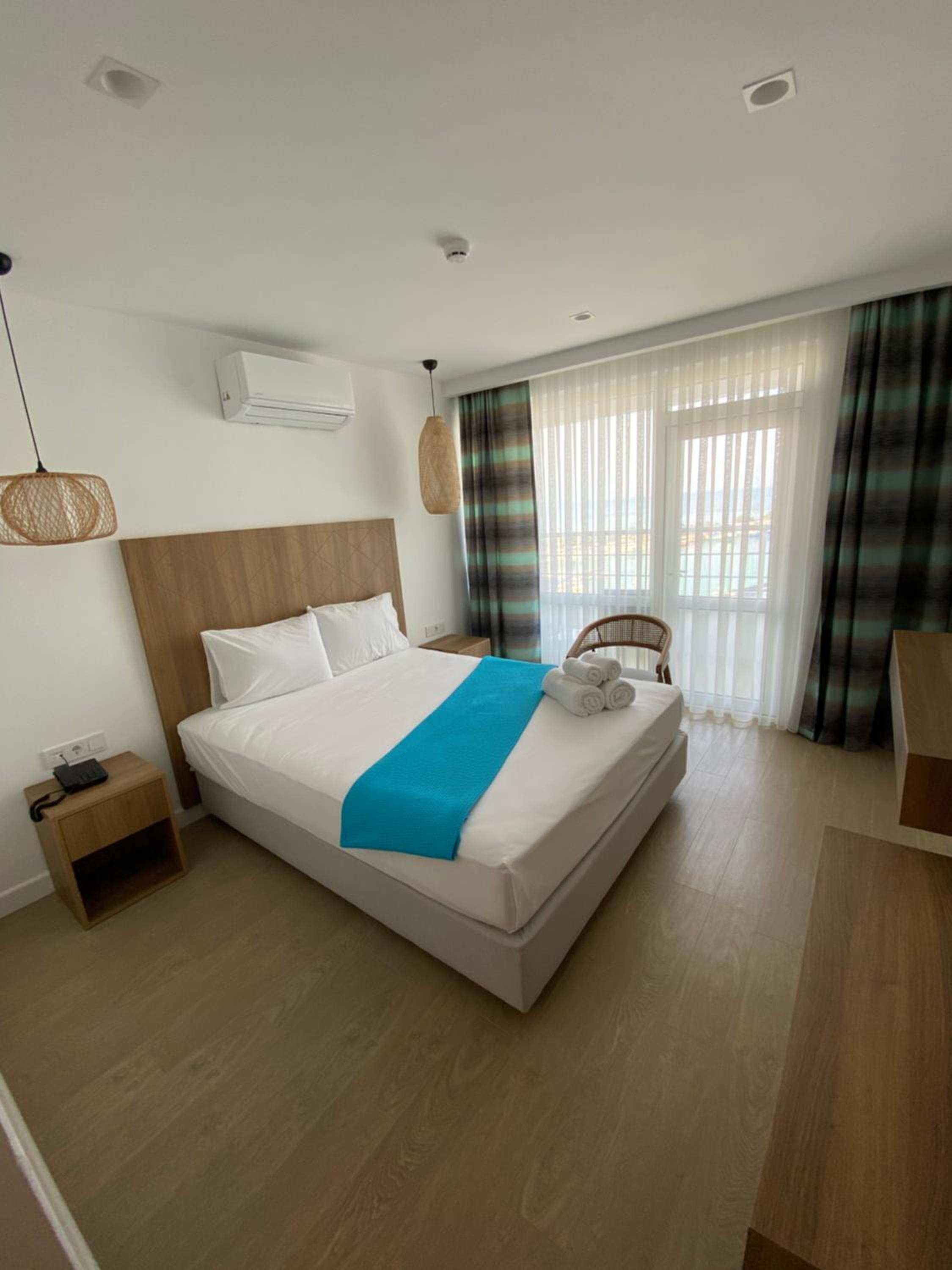 Deluxe Double Room with Sea View - Photo 1