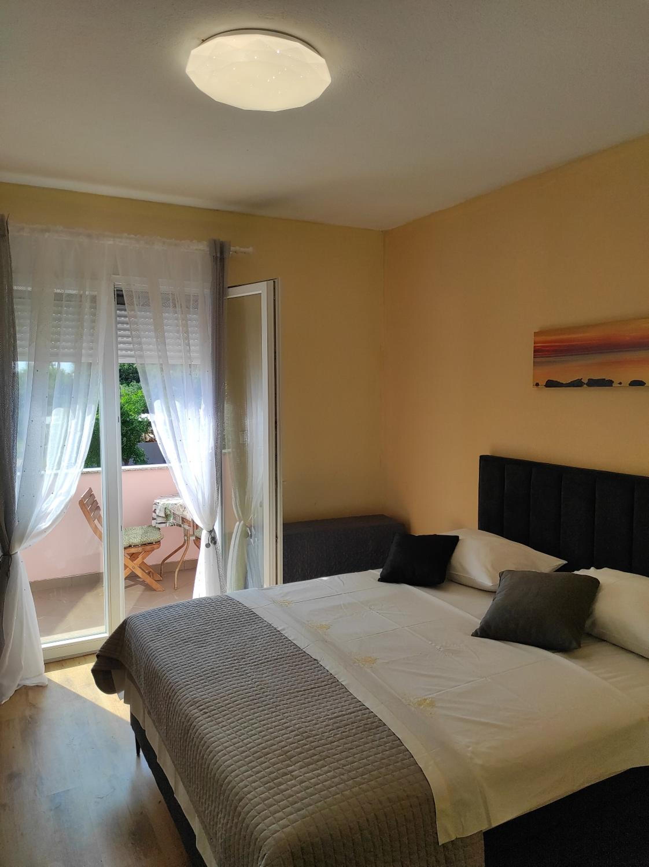 One-Bedroom Apartment with Balcony photo 1