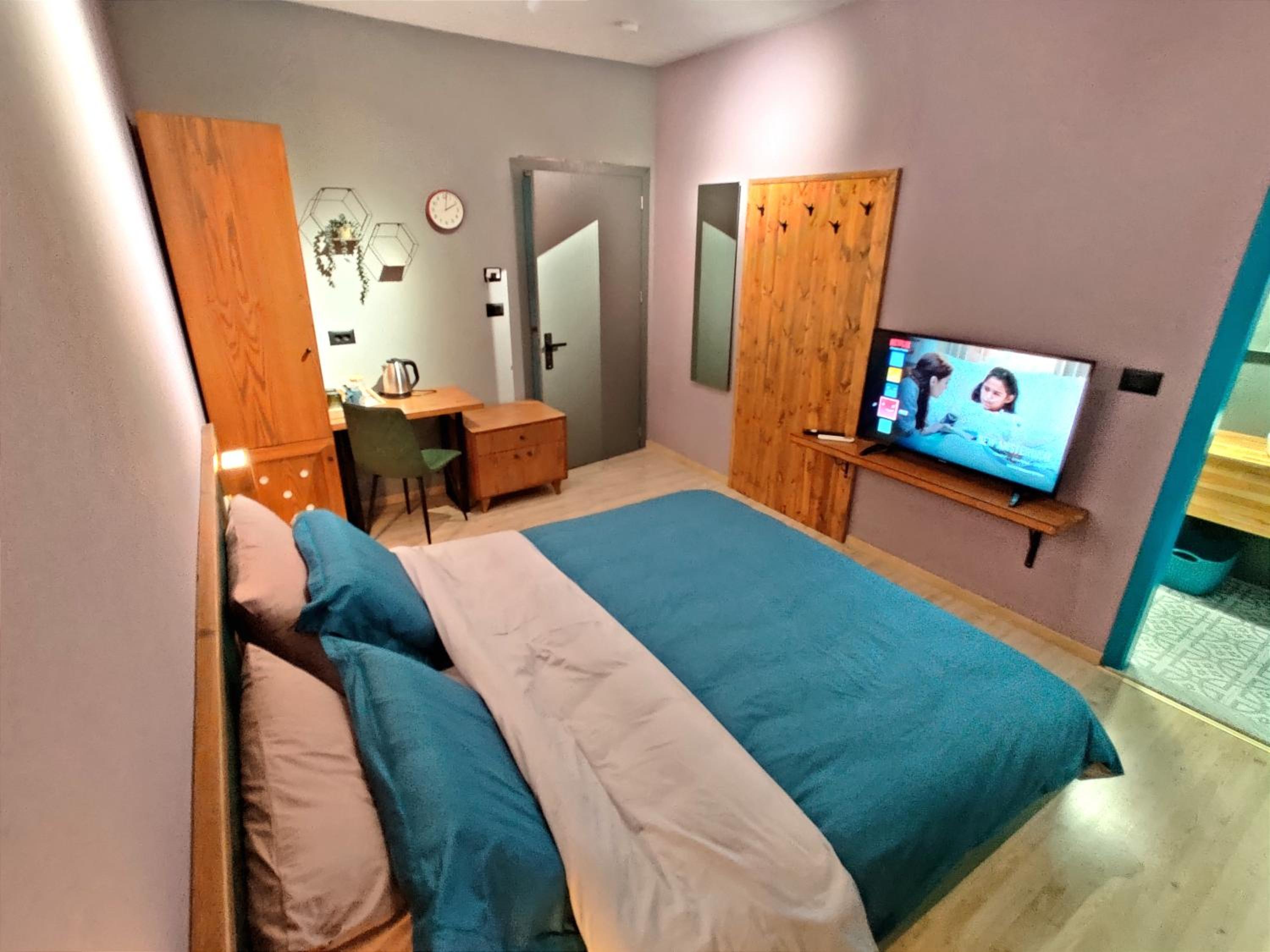 Standard King Room photo 2