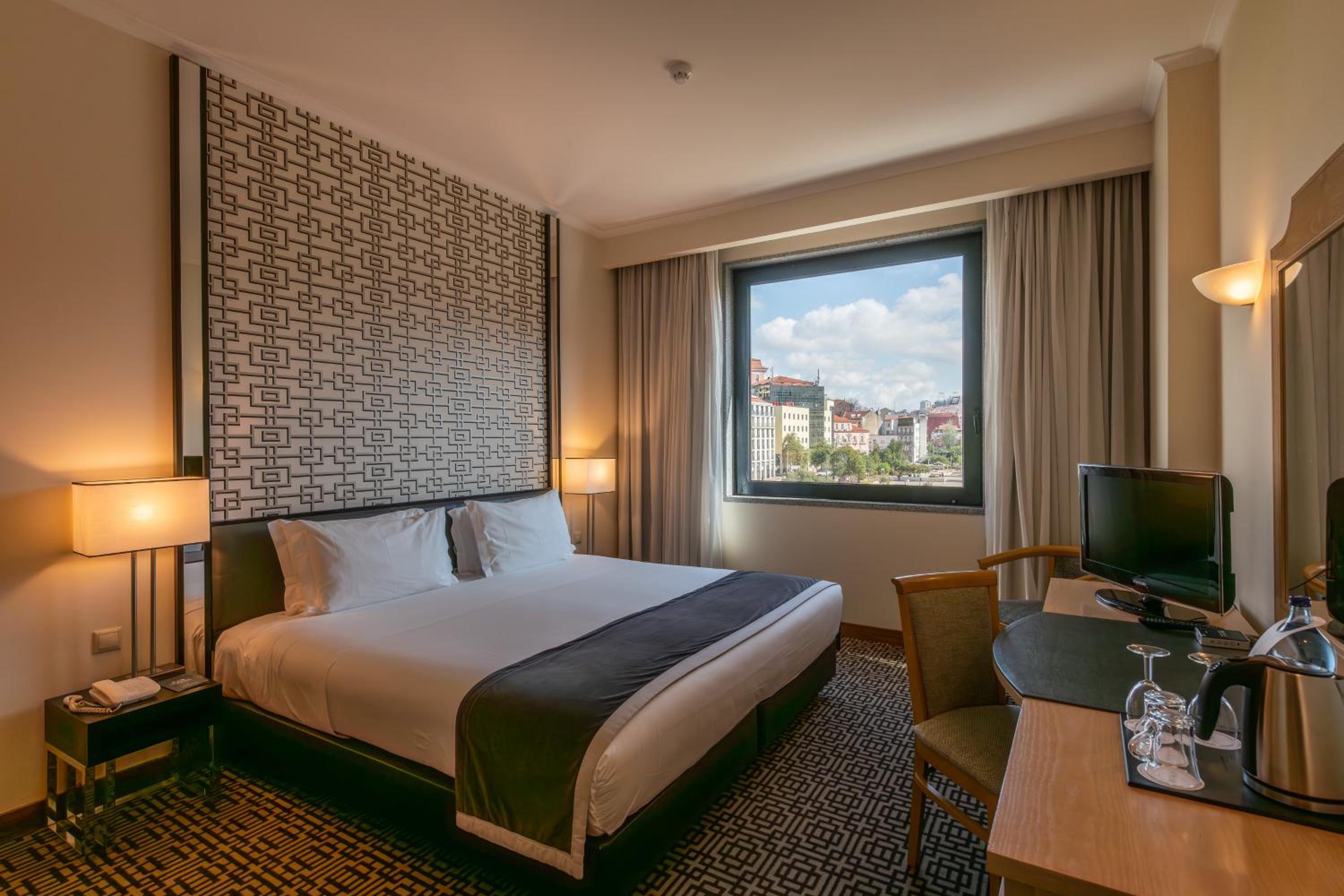 Double or Twin Room - Photo 1