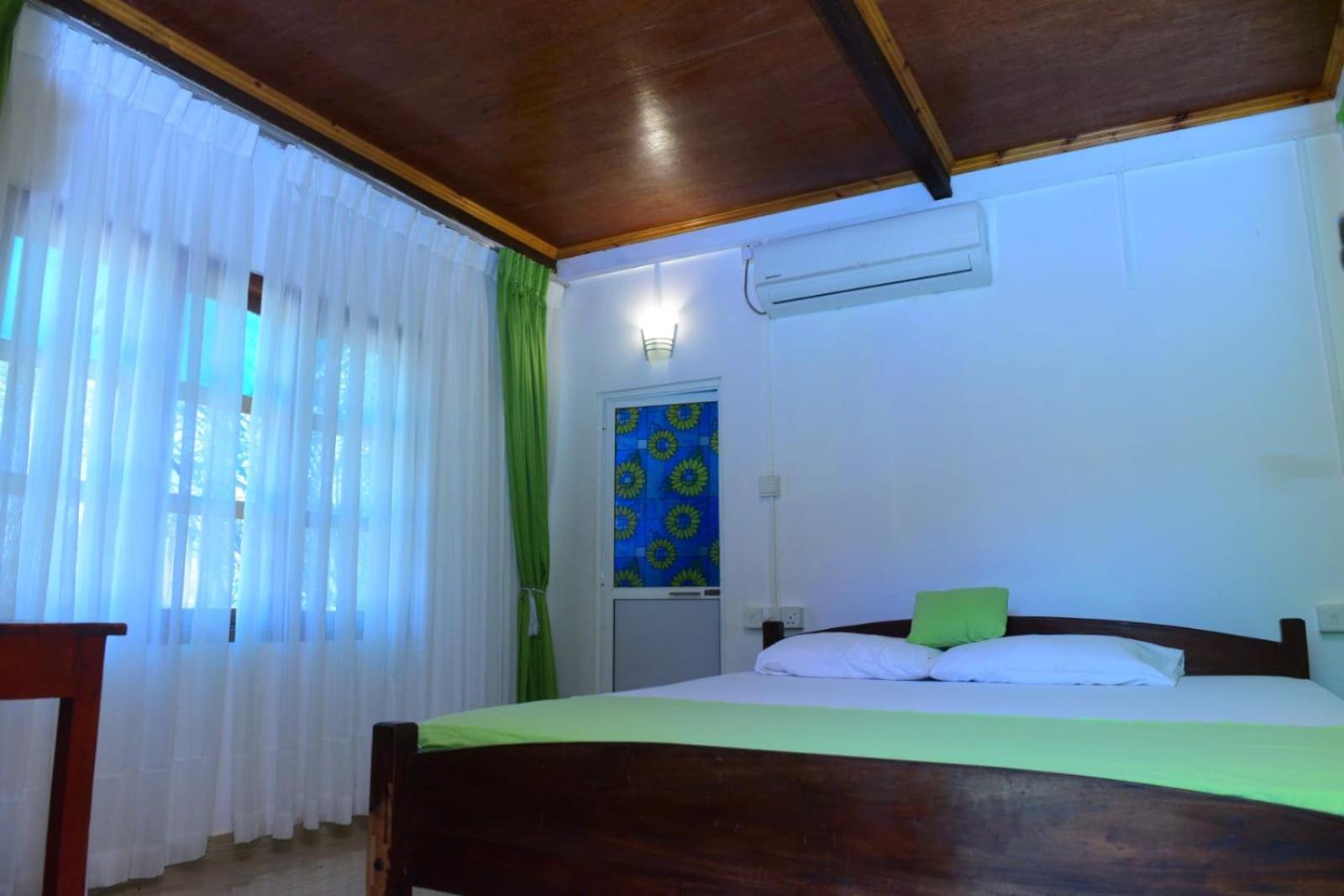 Deluxe Double Room with Balcony photo 1