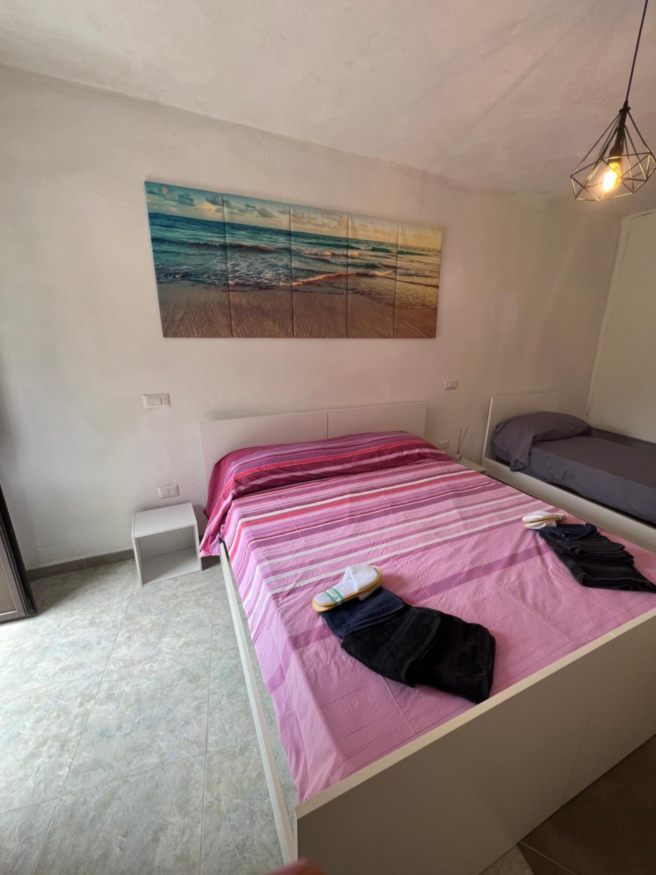 One-Bedroom House photo 1