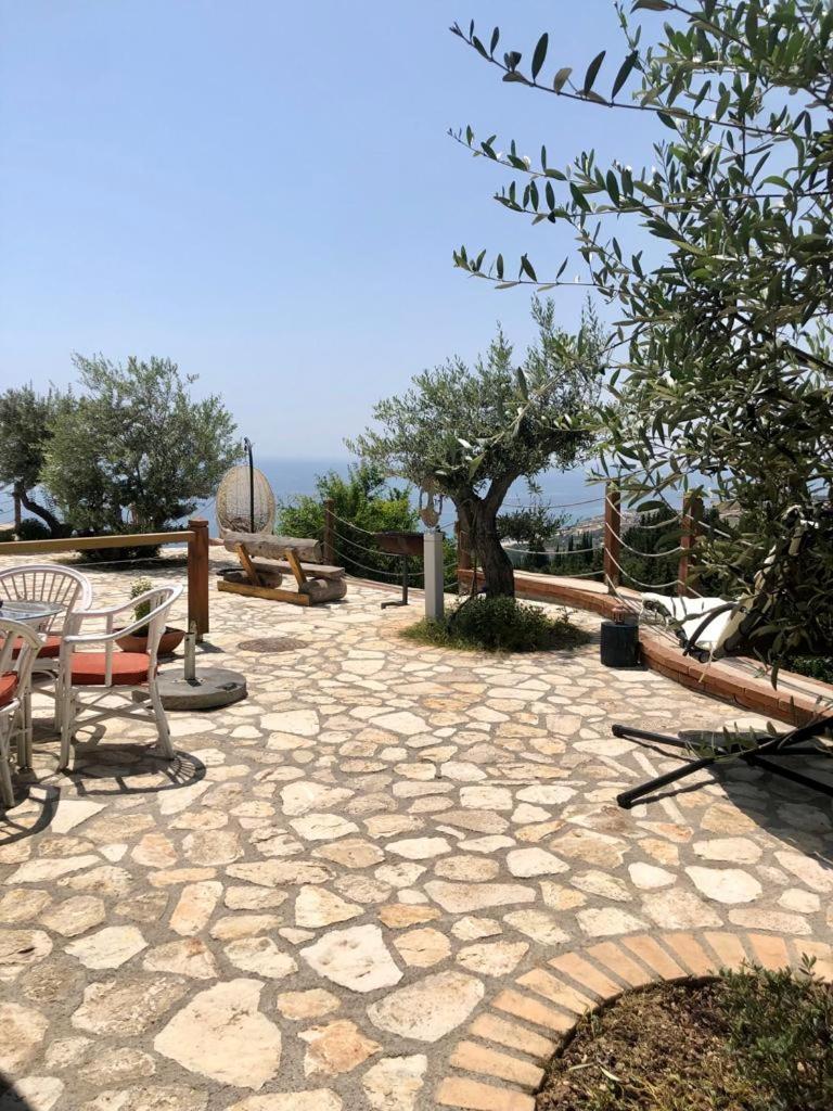 Premium One Bedroom Apartment with Terrace and Sea View photo 2