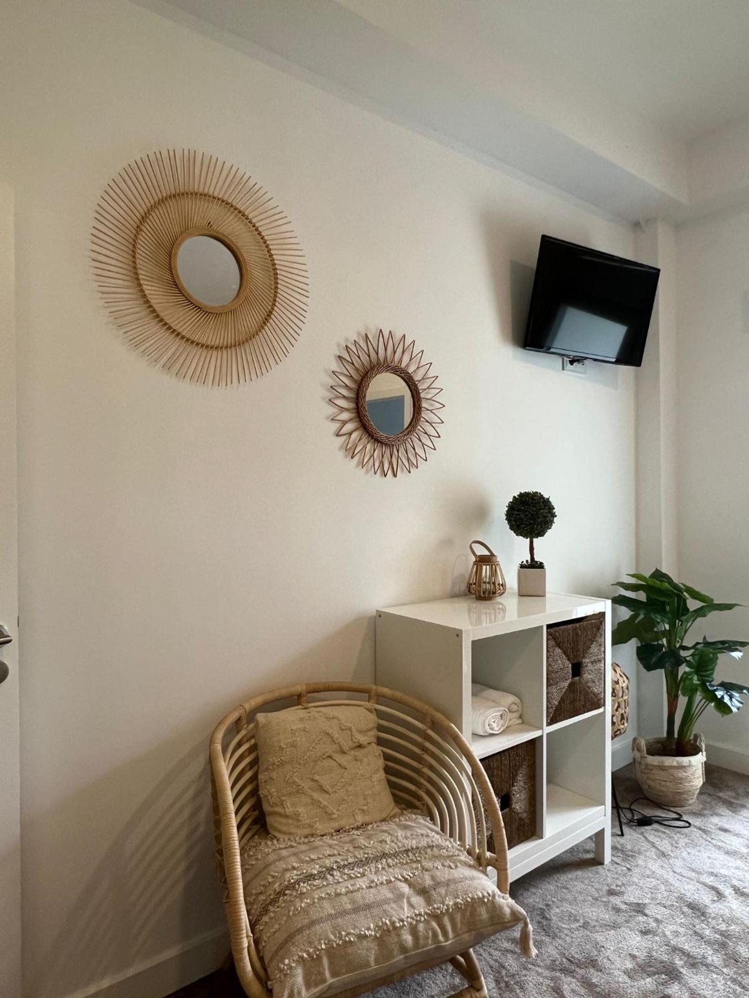 Deluxe Double Room with Balcony photo 3