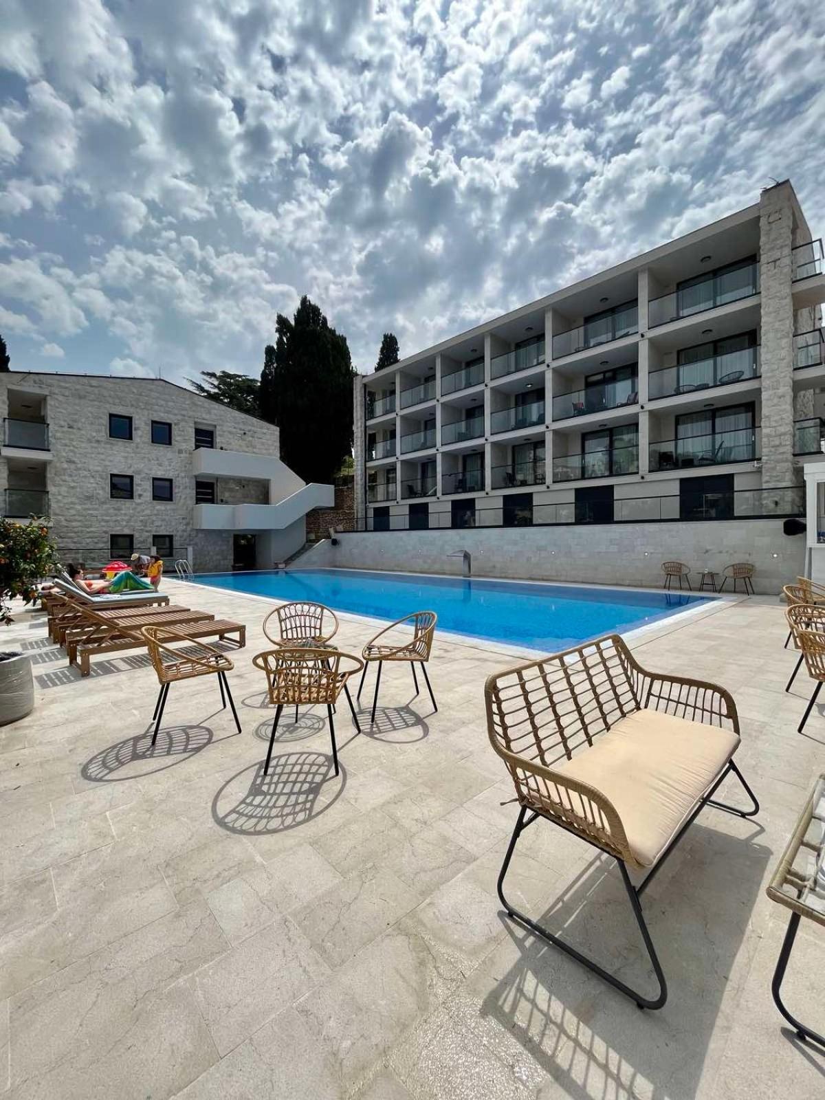 Deluxe Double Room with Balcony and Sea View - Photo 7