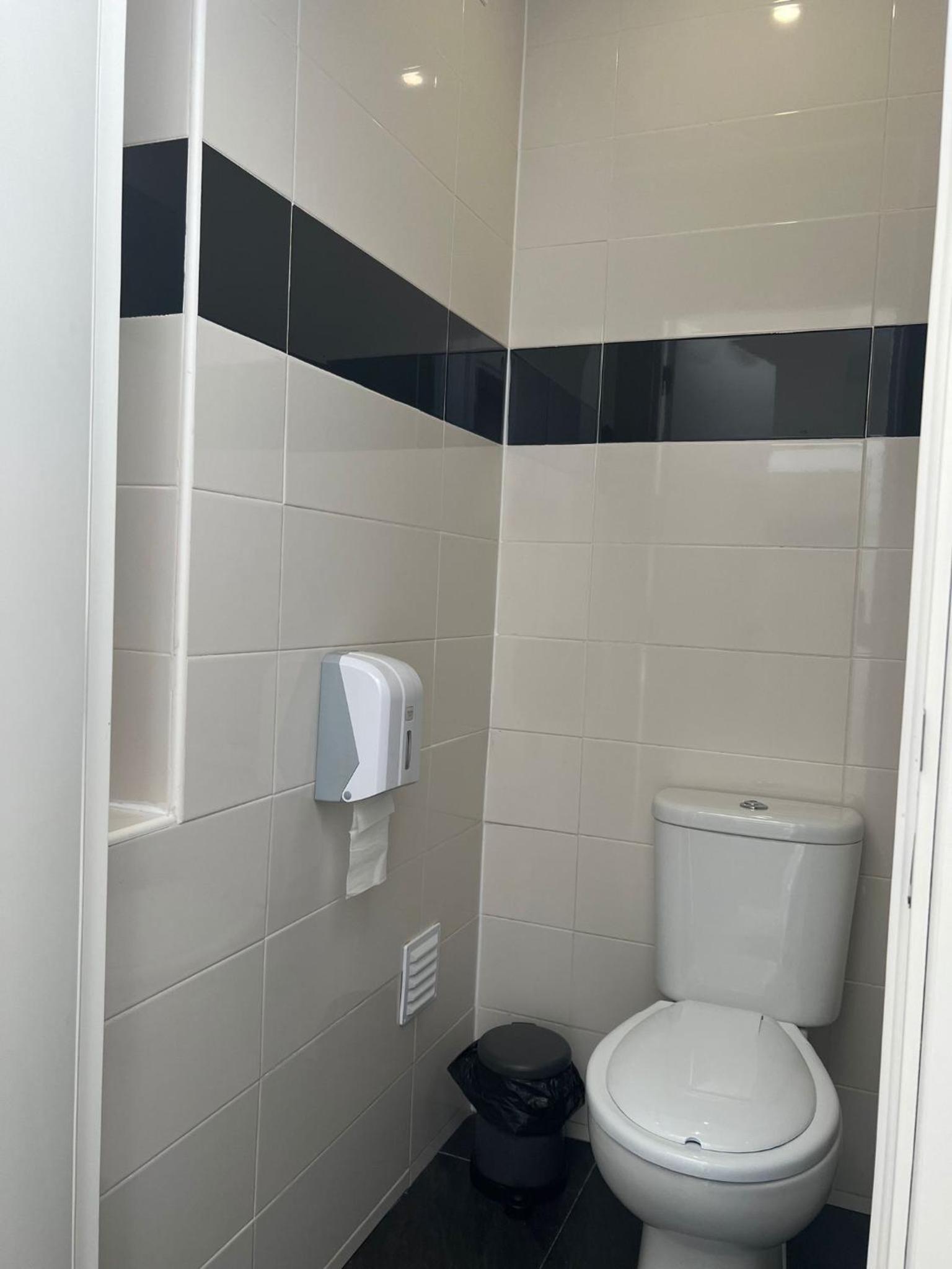 Family Room with Private Bathroom photo 3