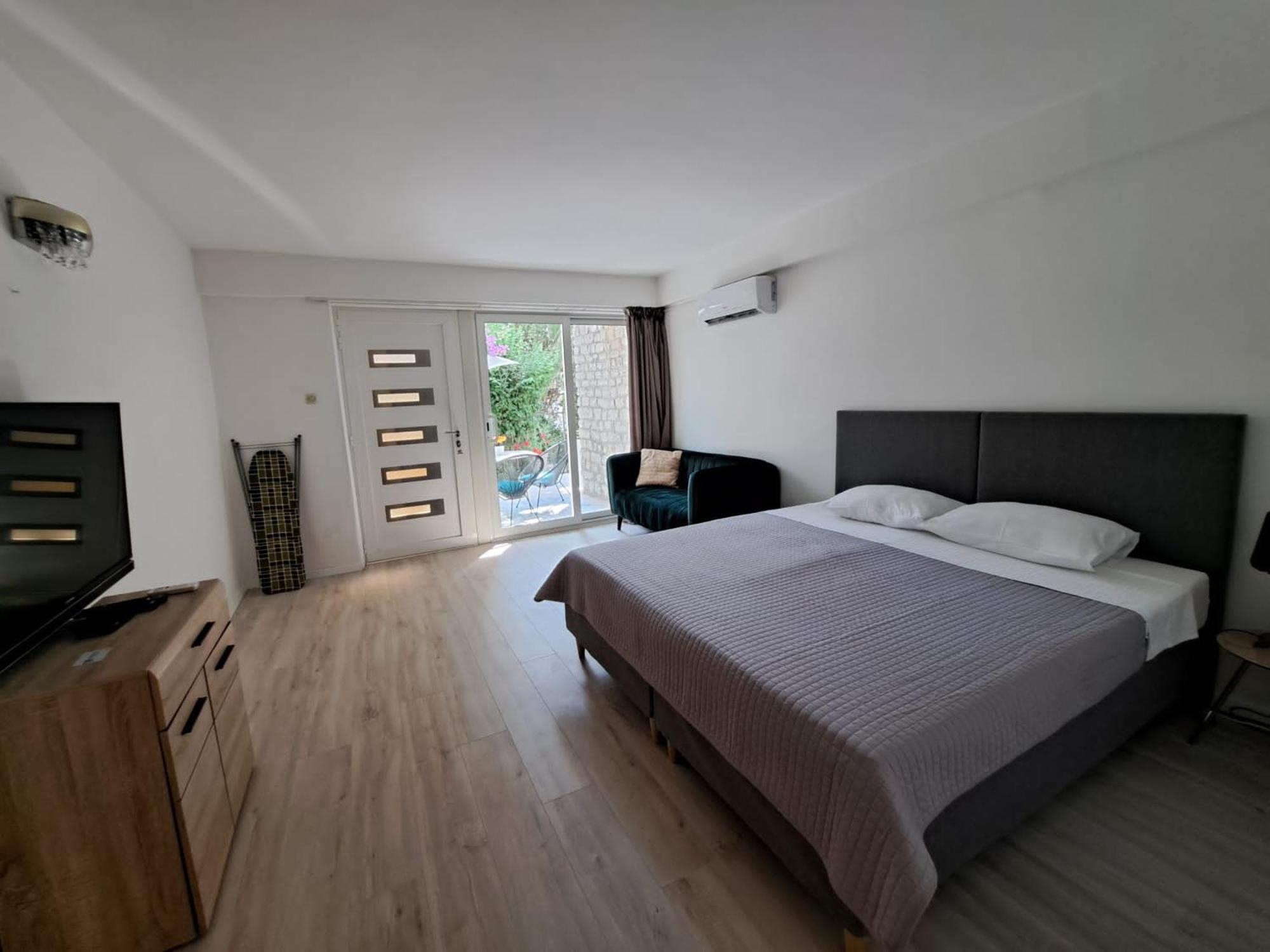 Studio with Sea View