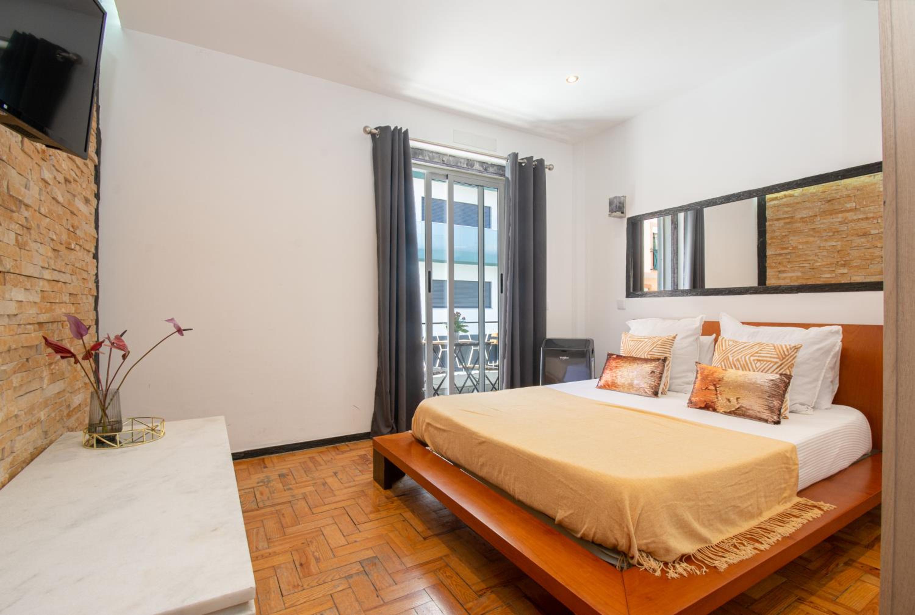 Double Room - Photo 2
