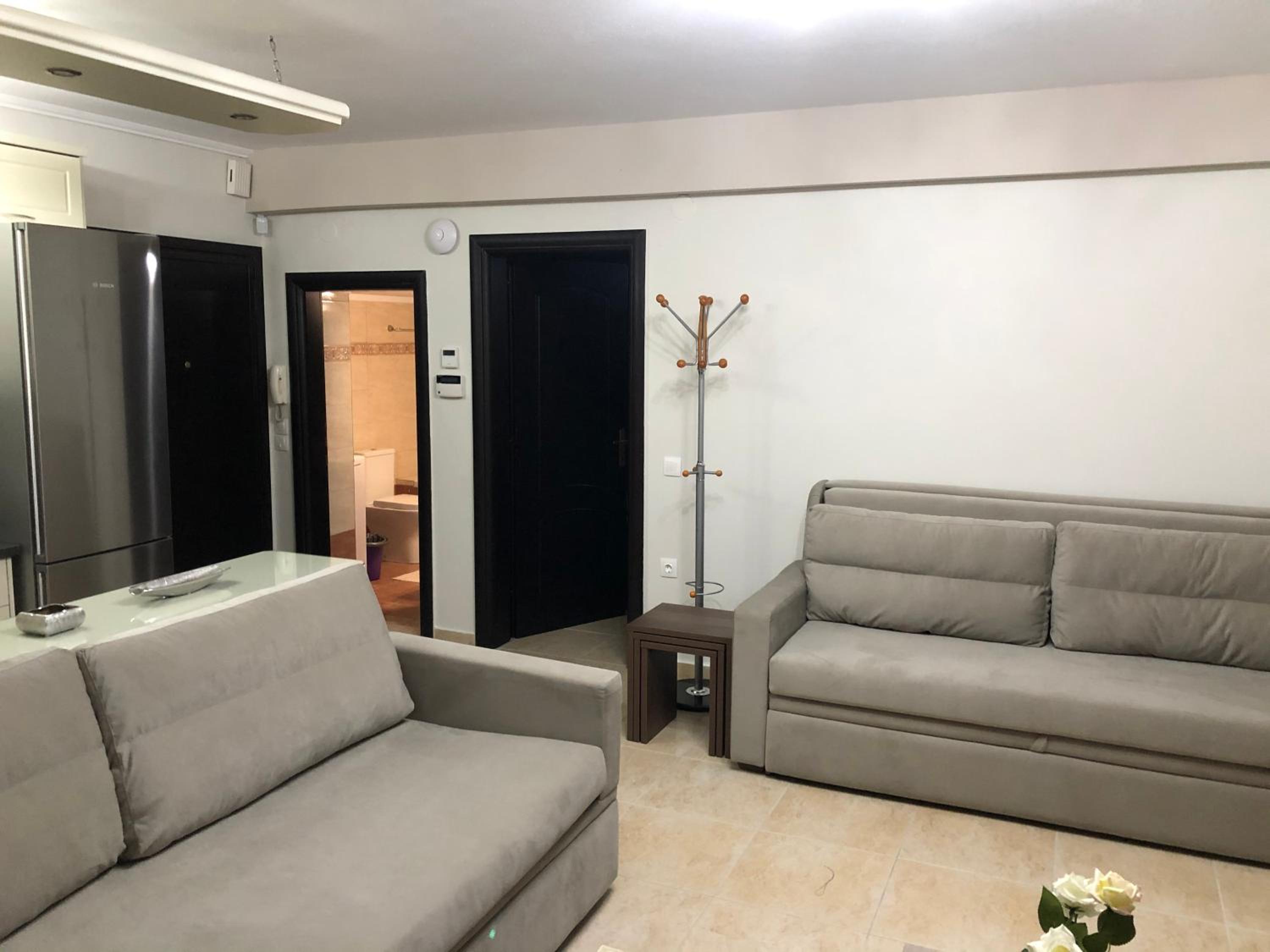 One-Bedroom House photo 1