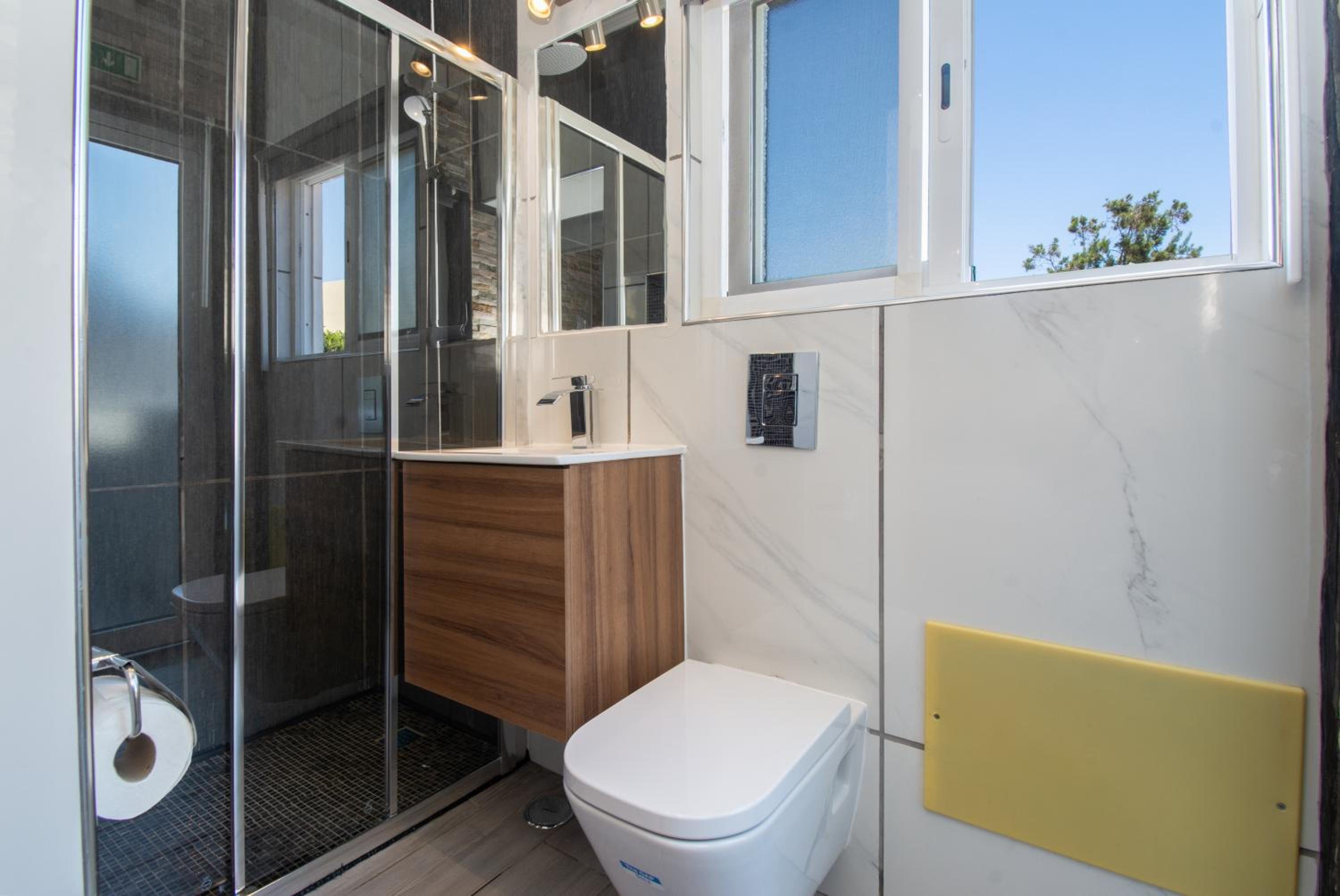 Double or Twin Room with Bathroom - Photo 24
