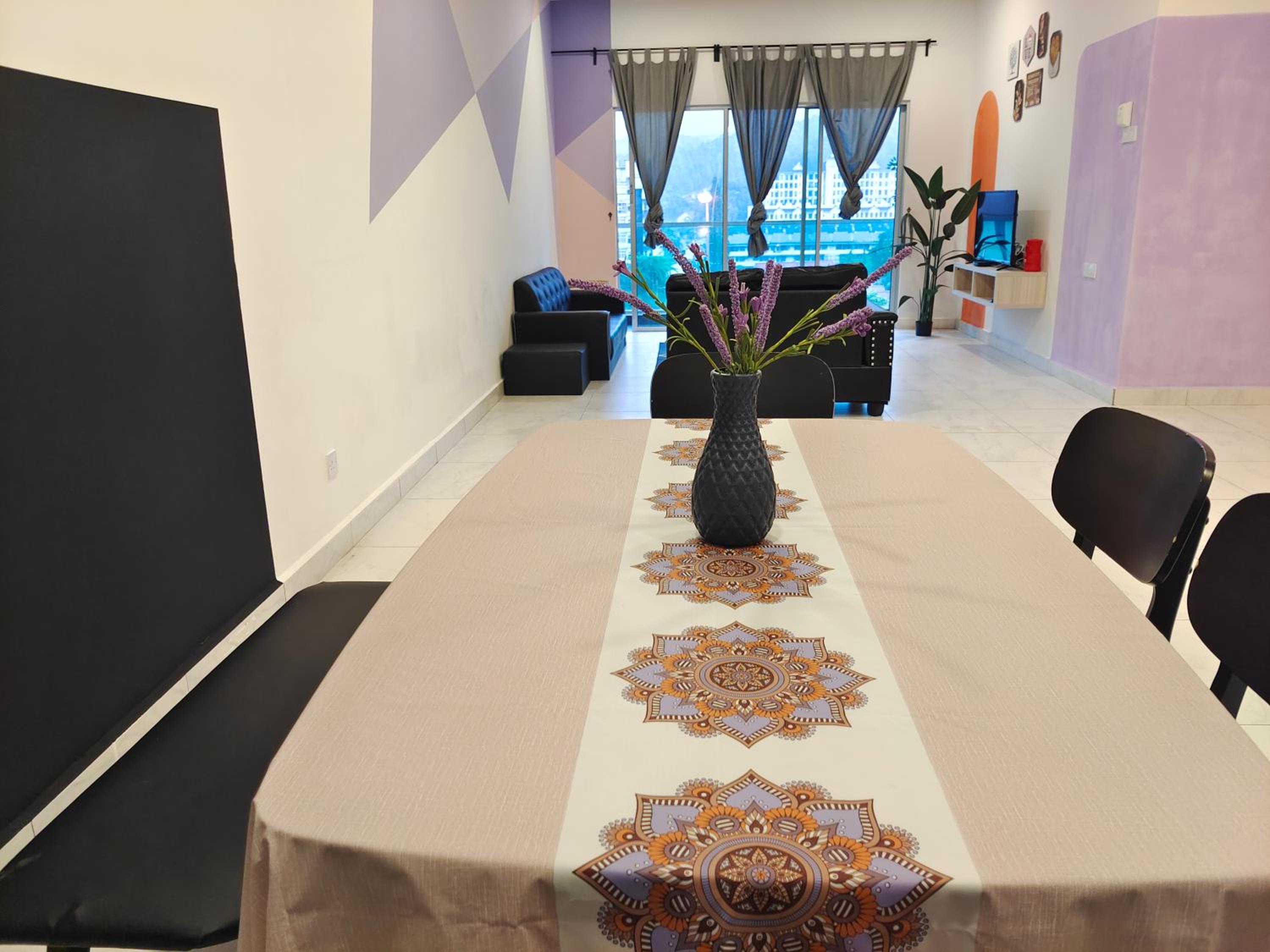 Apartment with Balcony - Photo 5