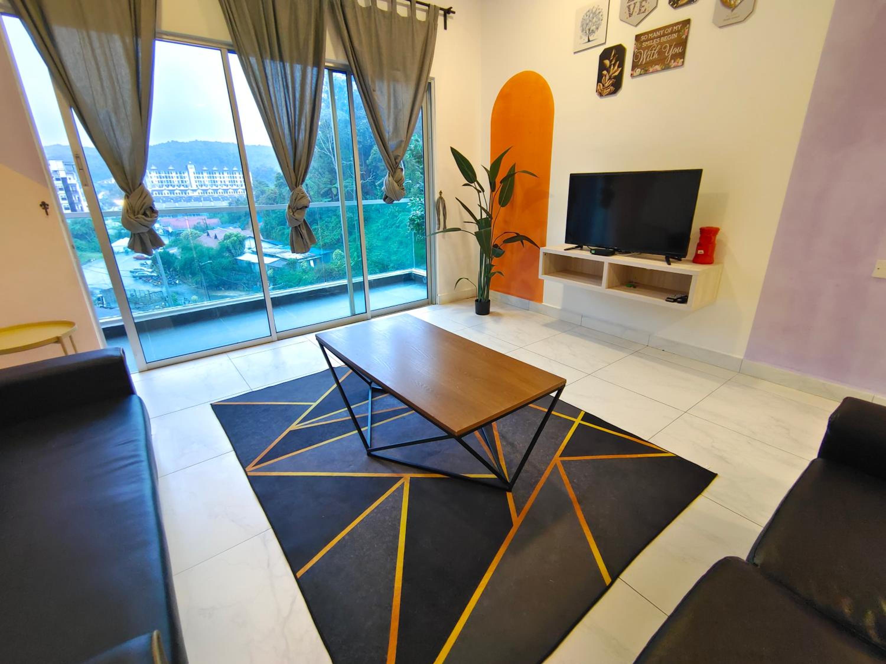 Apartment with Balcony - Photo 6