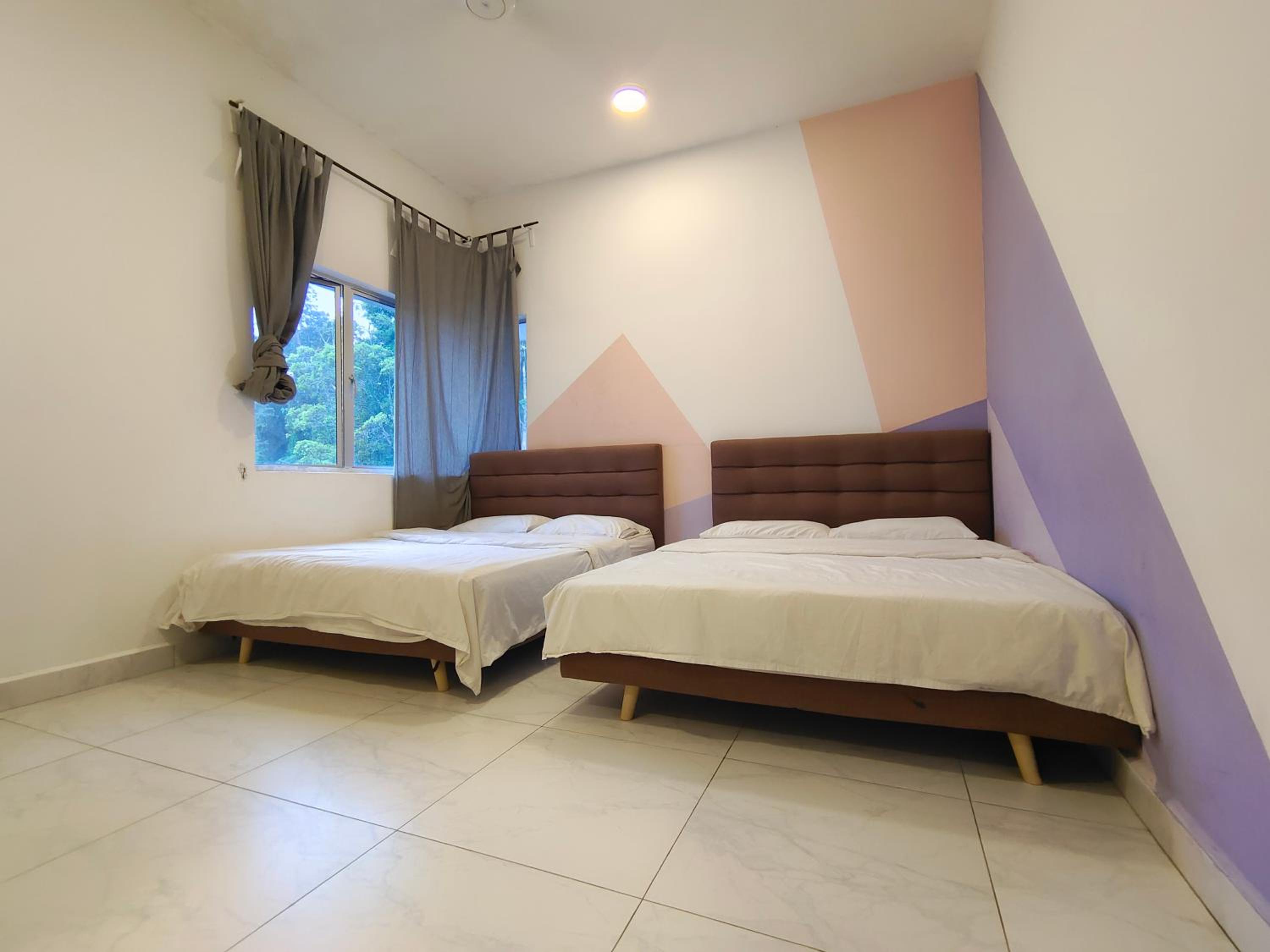 Apartment with Balcony - Photo 11