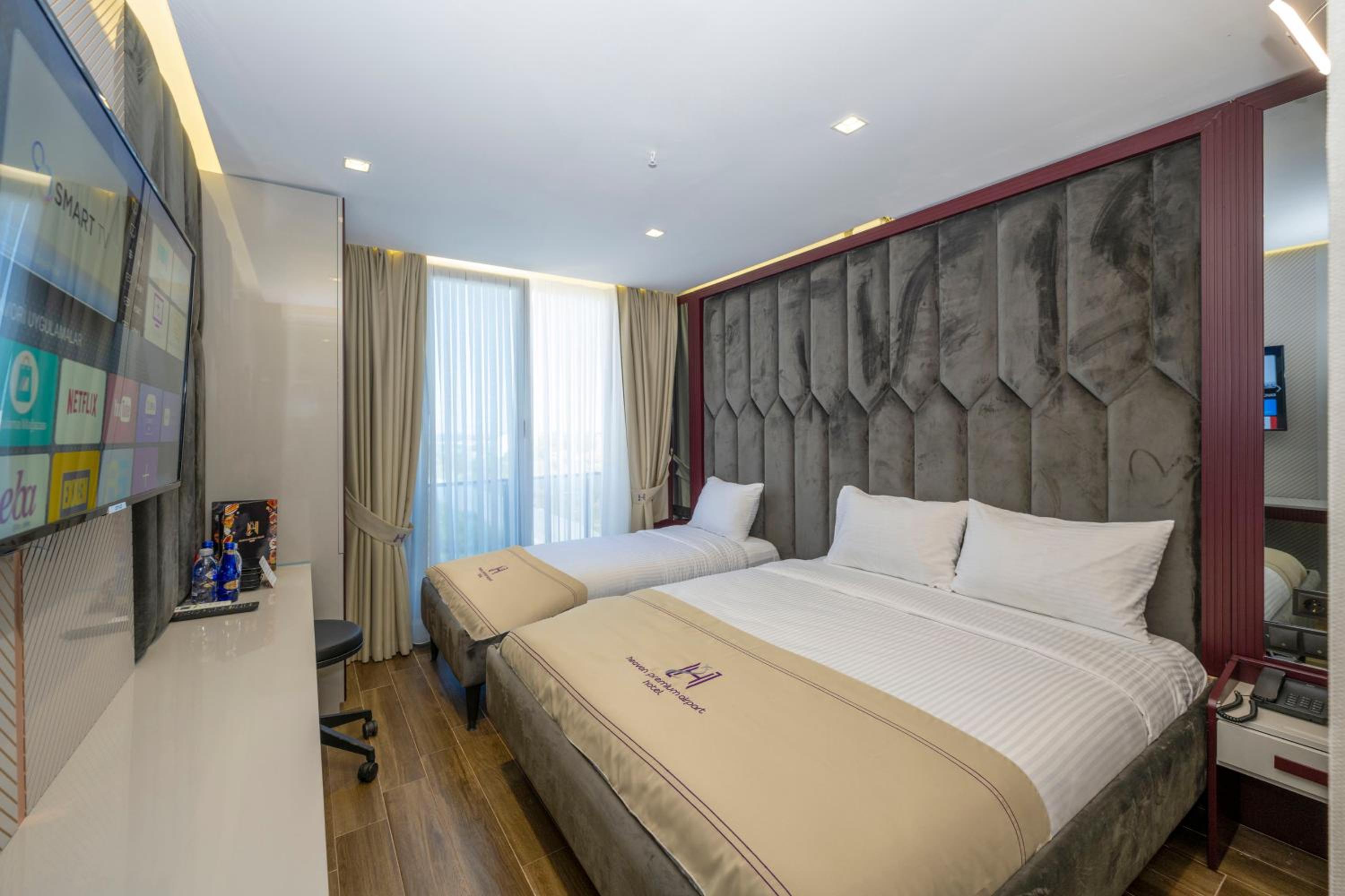 Deluxe Family Room - Photo 22