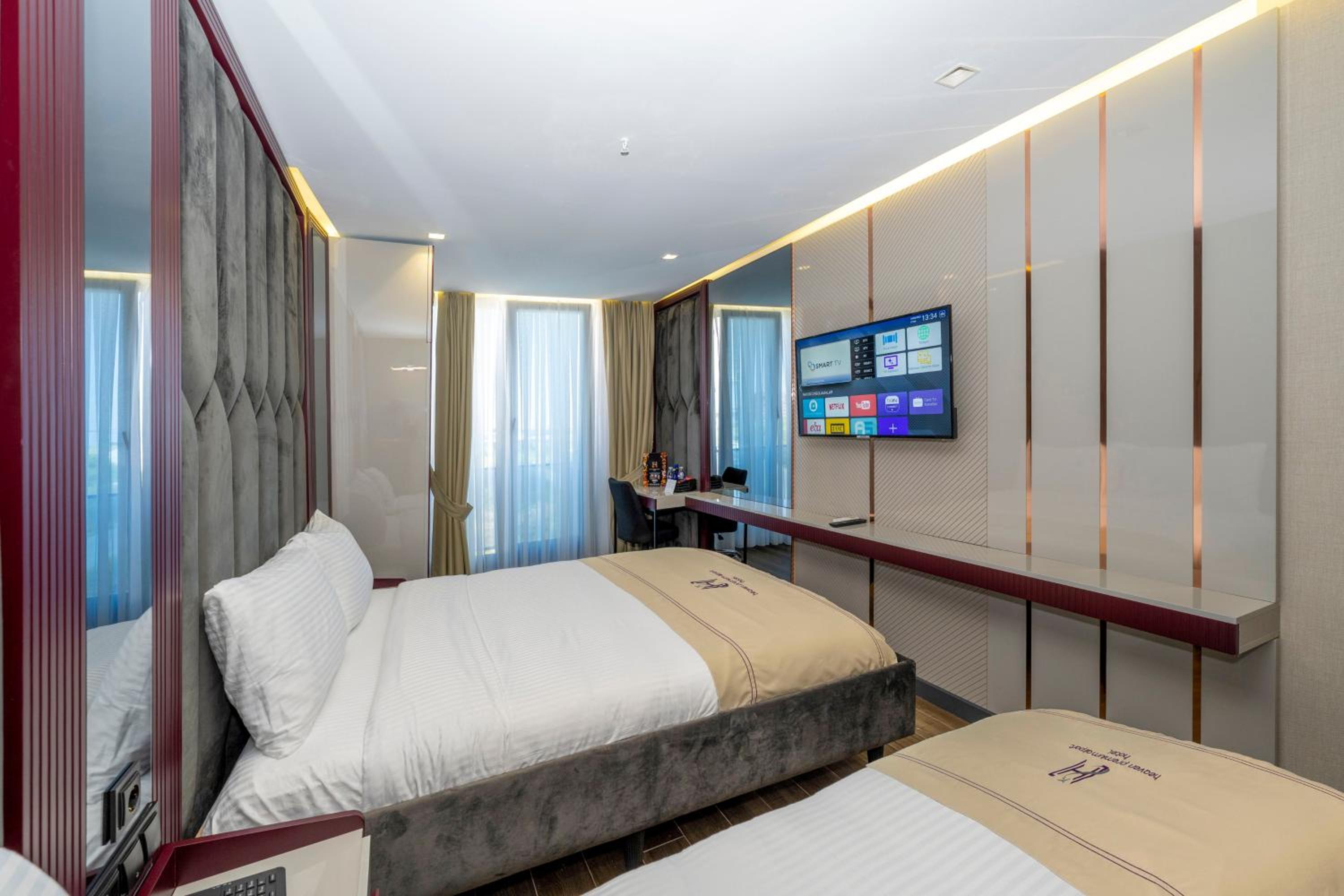 Deluxe Double or Twin Room - Photo 8