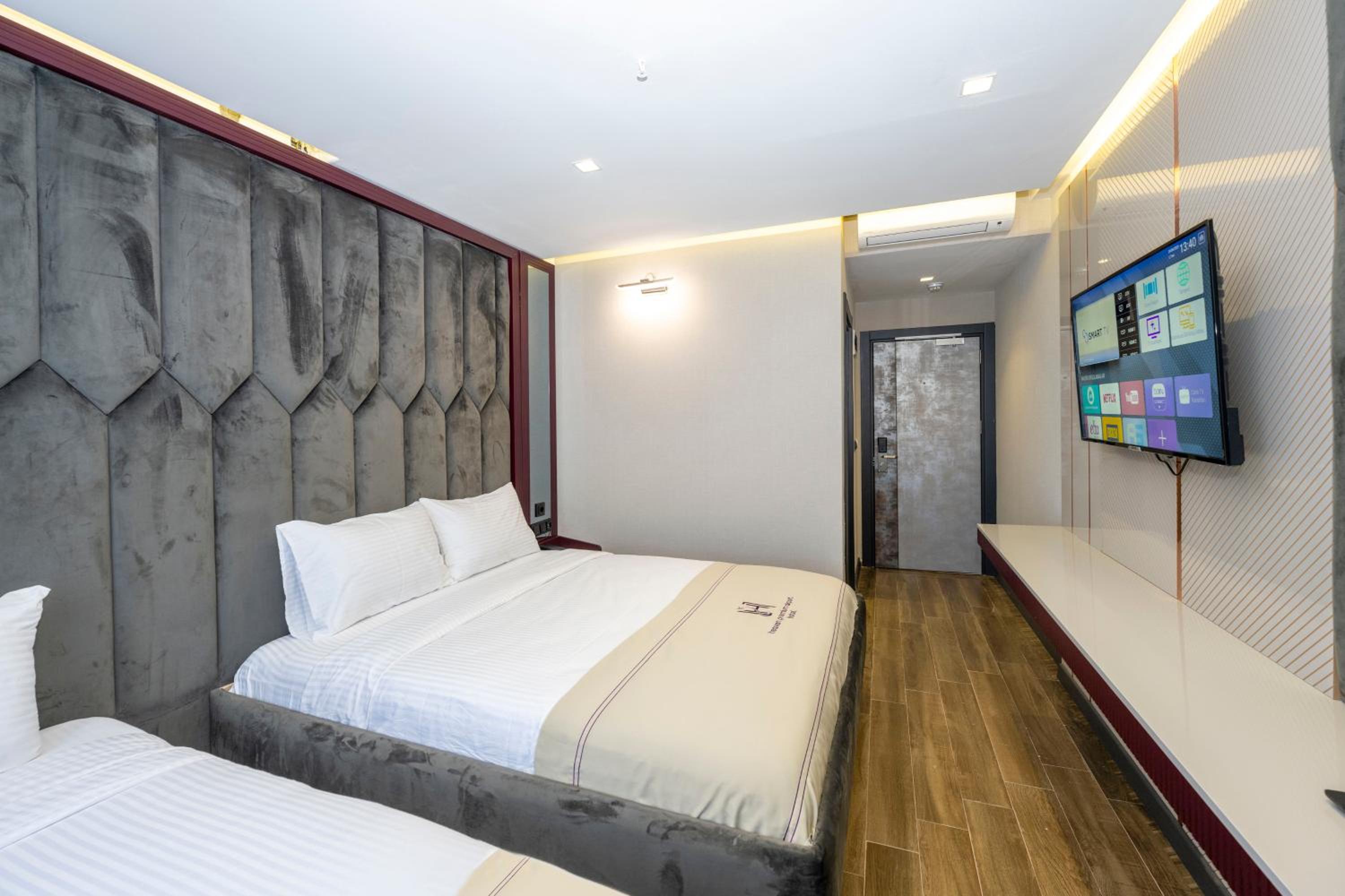 Deluxe Double or Twin Room - Photo 20