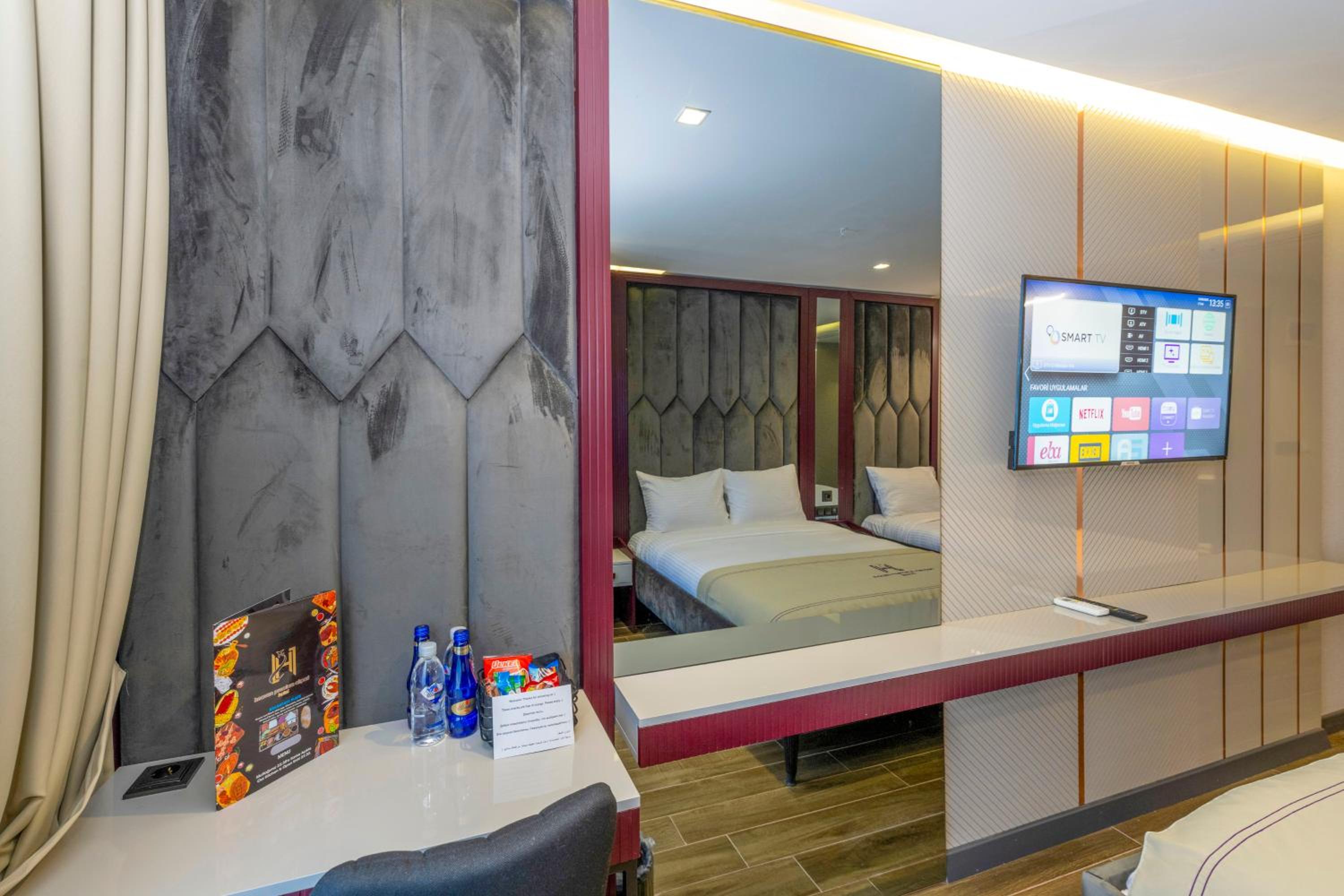 Deluxe Double or Twin Room - Photo 21