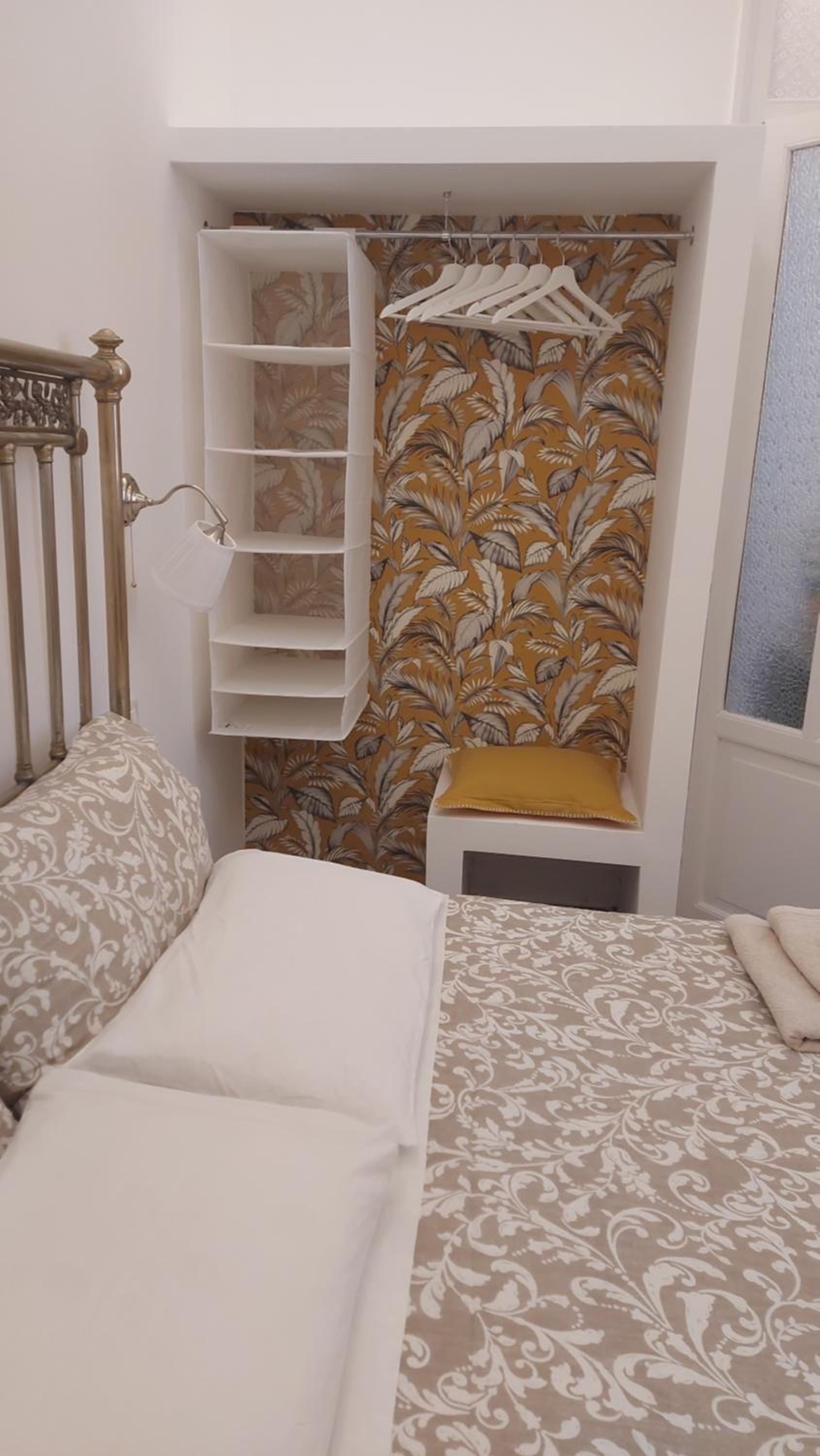 One-Bedroom Apartment - Photo 9