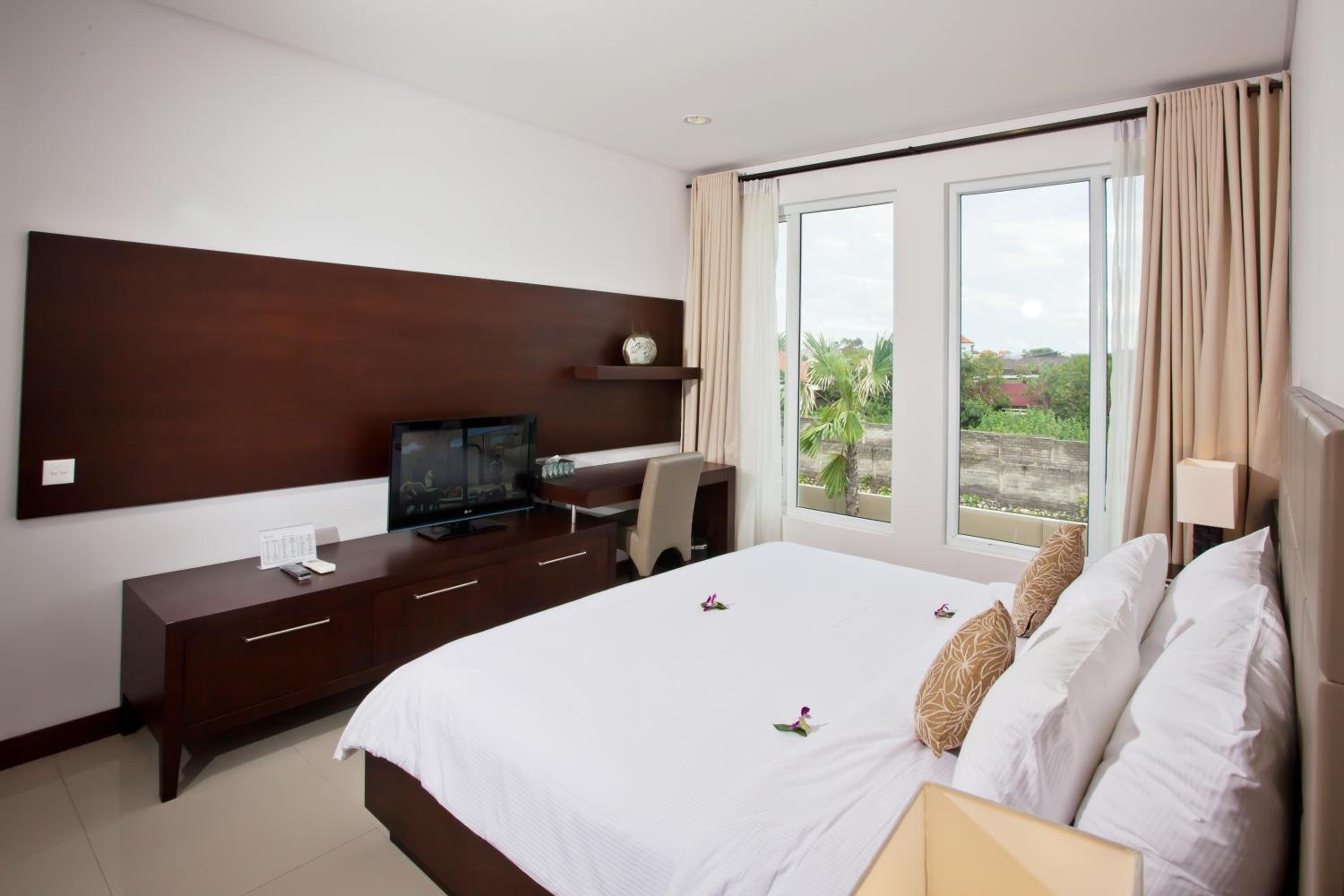 Two-Bedroom Royal Villa with Private Pool  - Photo 4