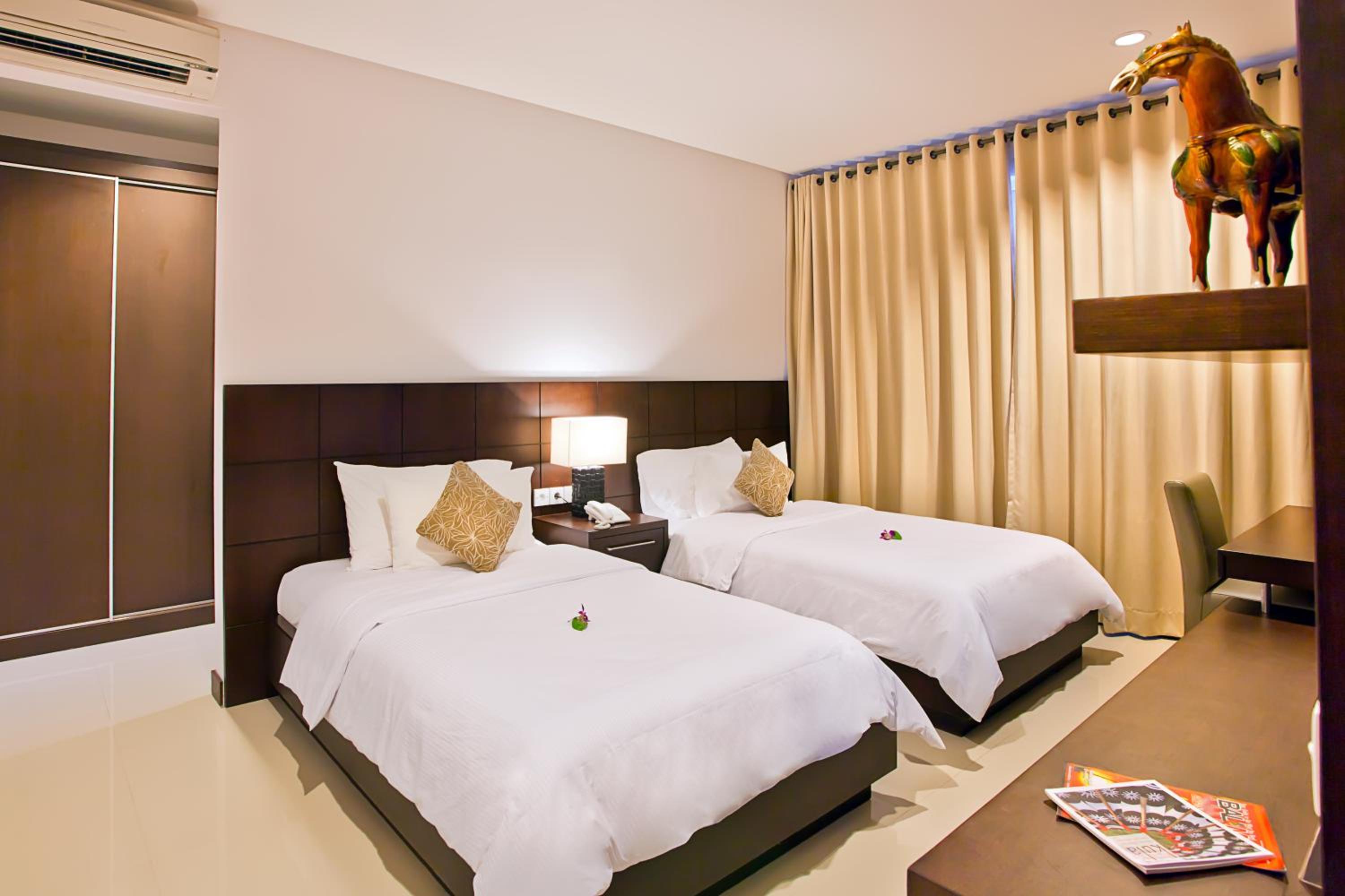 Royal Three-Bedroom Villa with Private Pool - Photo 9