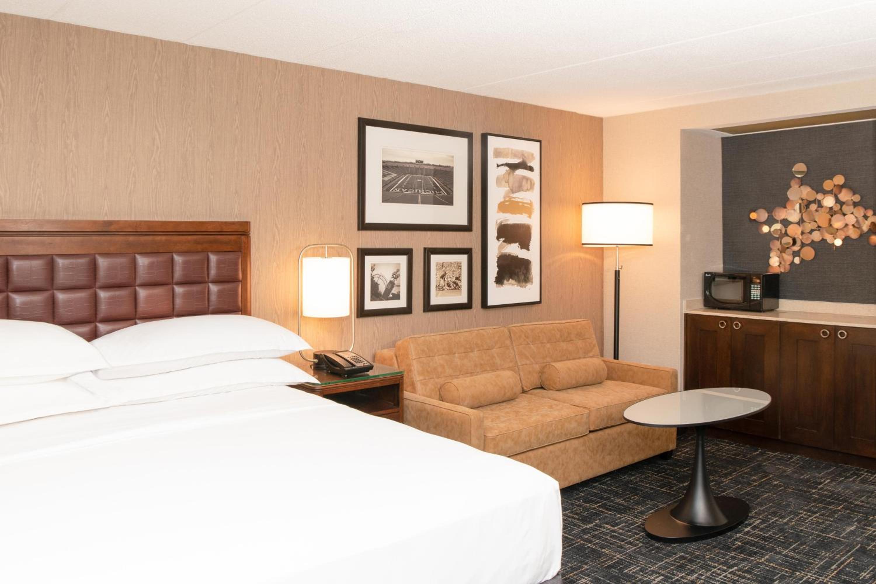 Junior Suite, 1 King, Sofa bed  - Photo 4