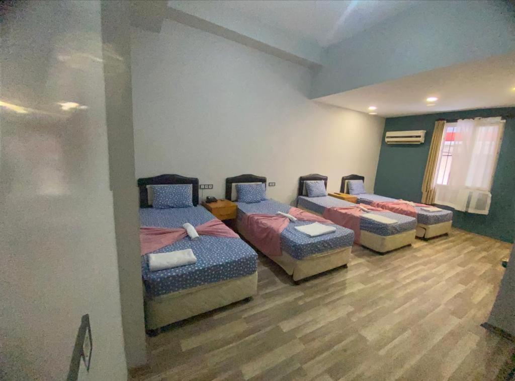 Family Room photo 1