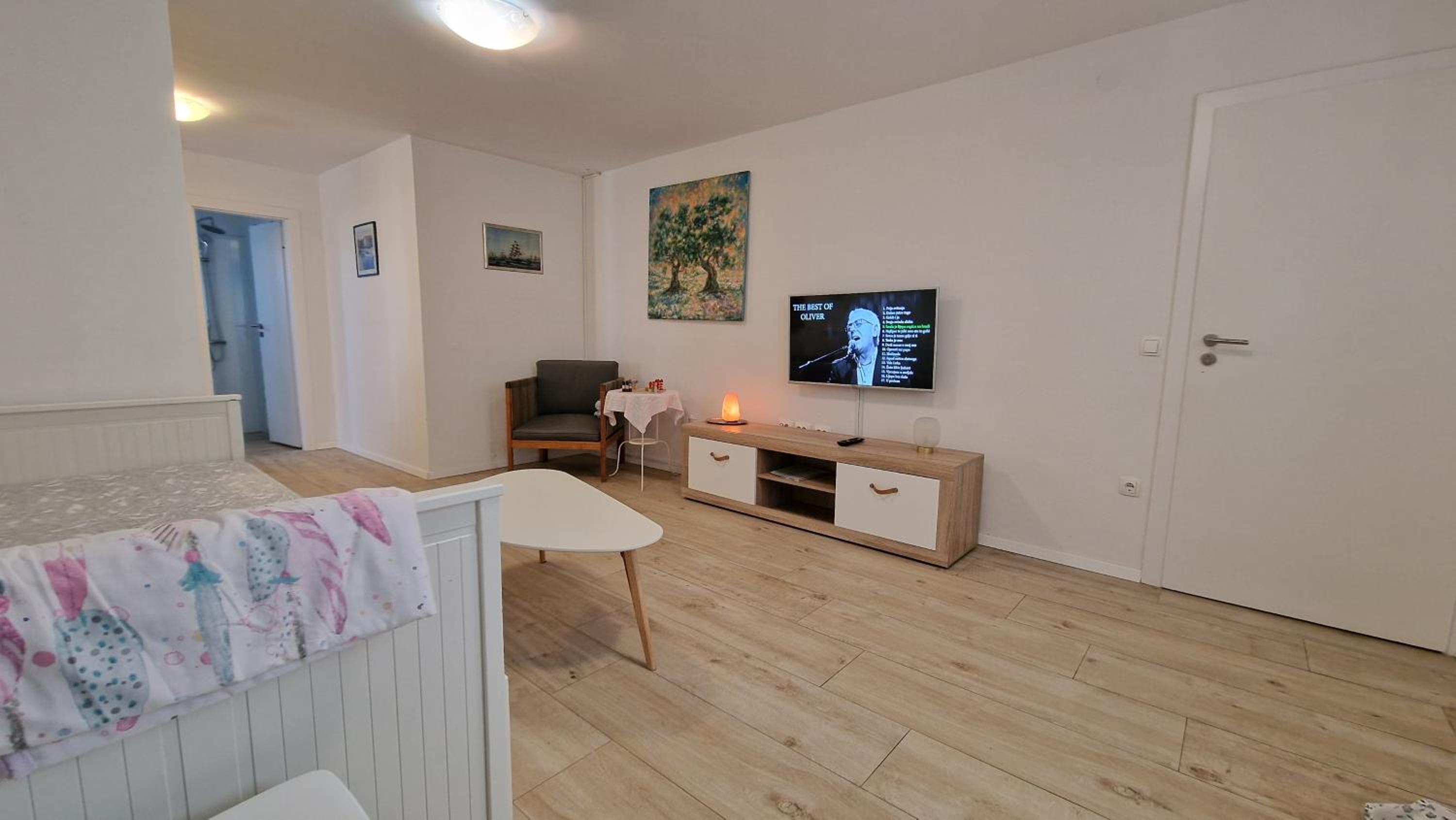 Apartment - Ground Floor photo 3