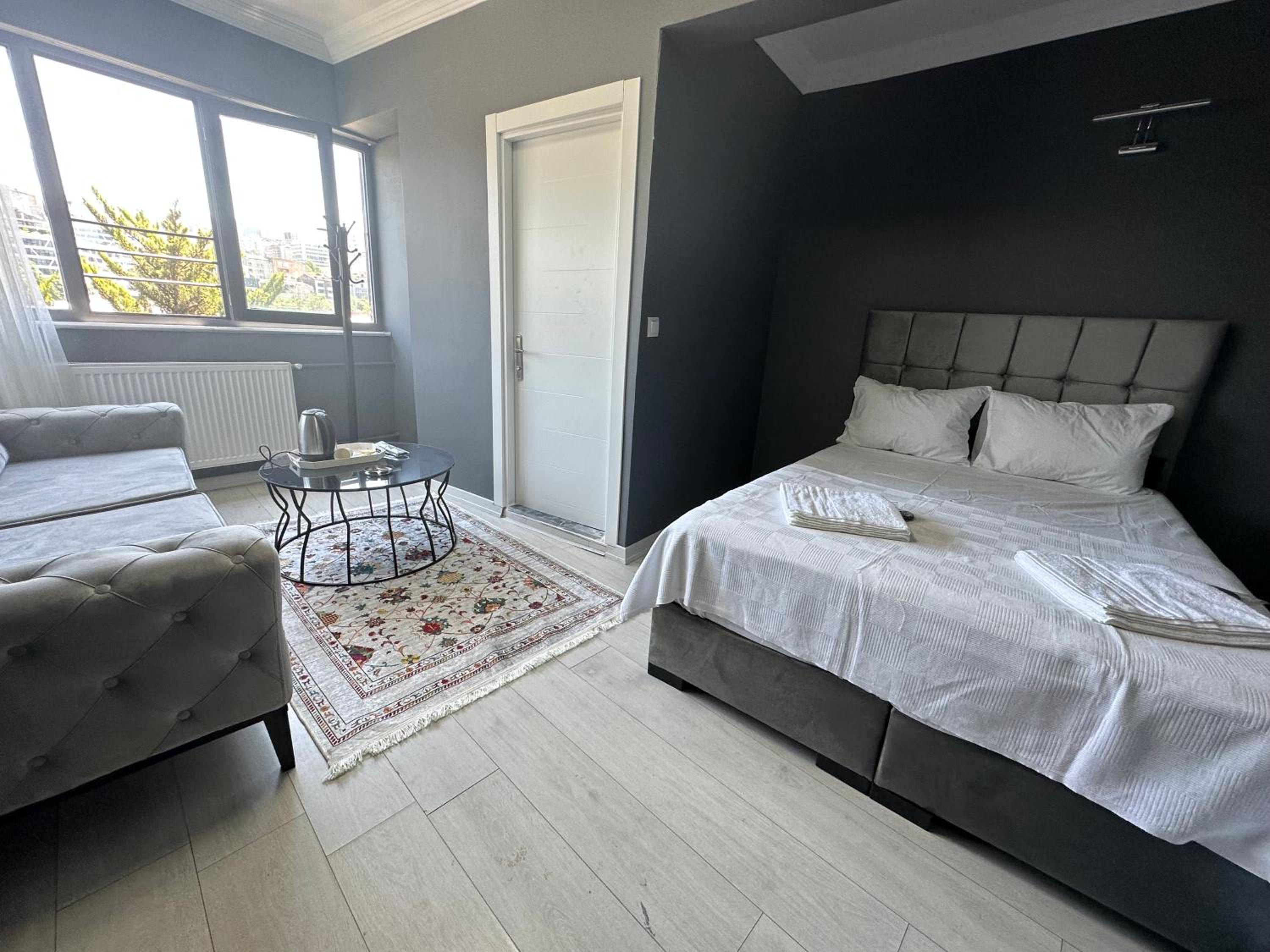 Double Room with Balcony photo 2