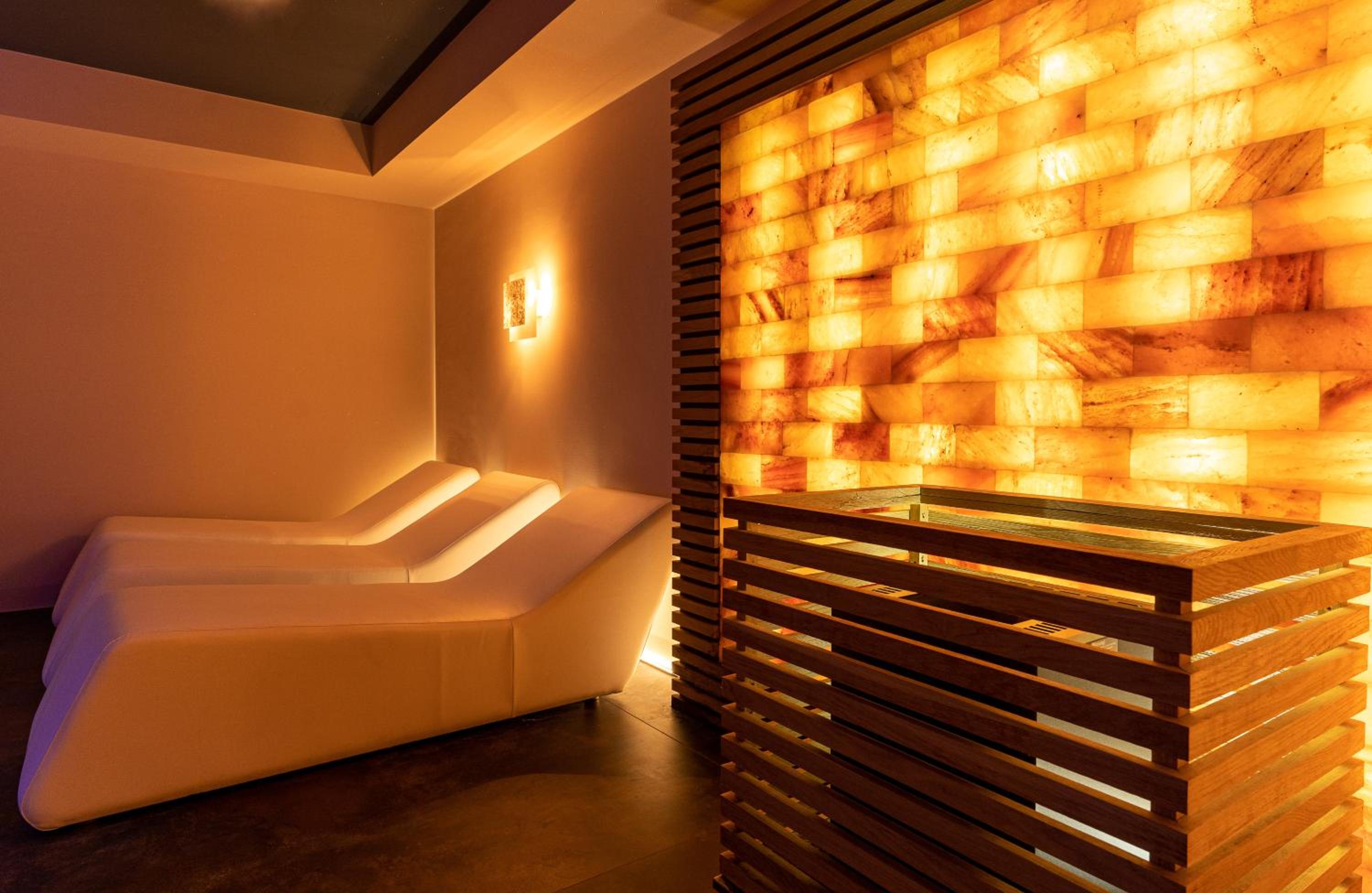 Executive Suite with Spa Access photo 2