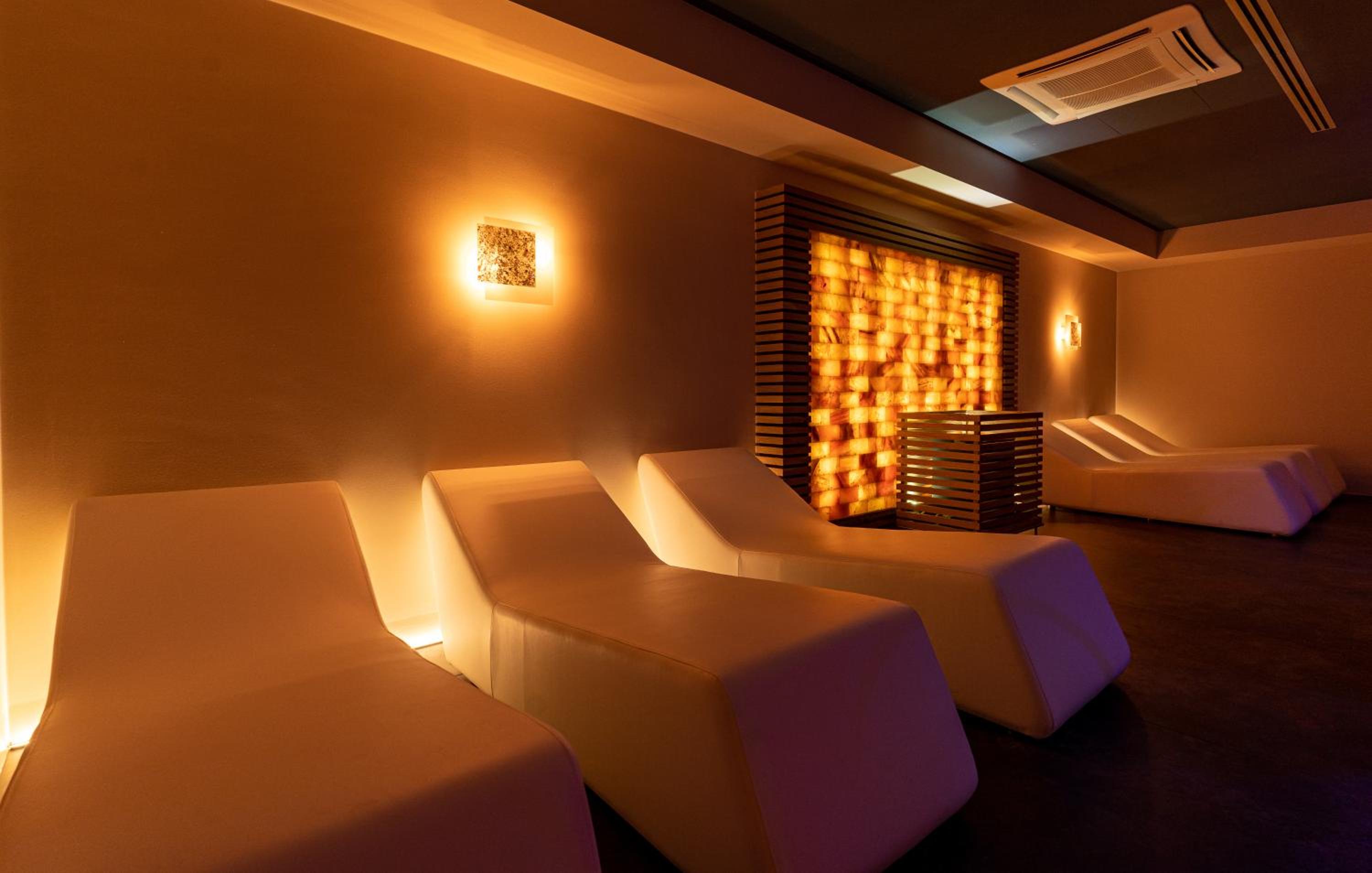 Executive Suite with Spa Access photo 3