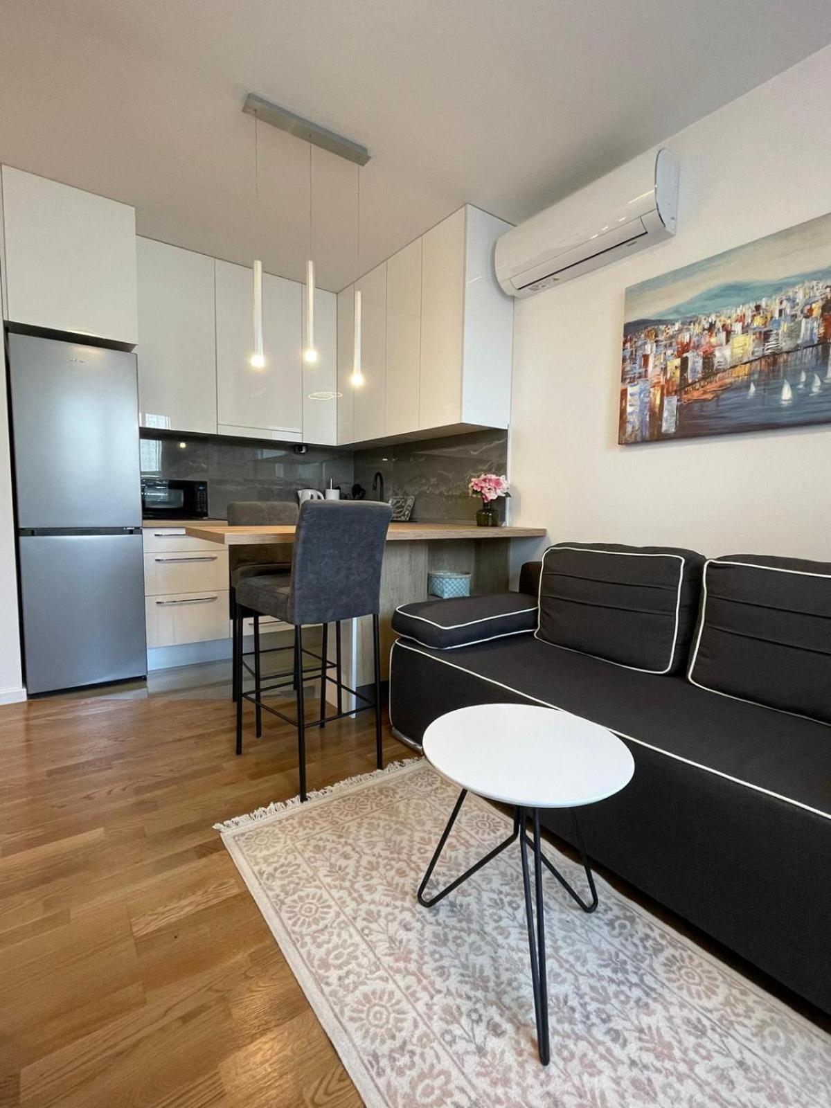 One-Bedroom Apartment - Photo 22