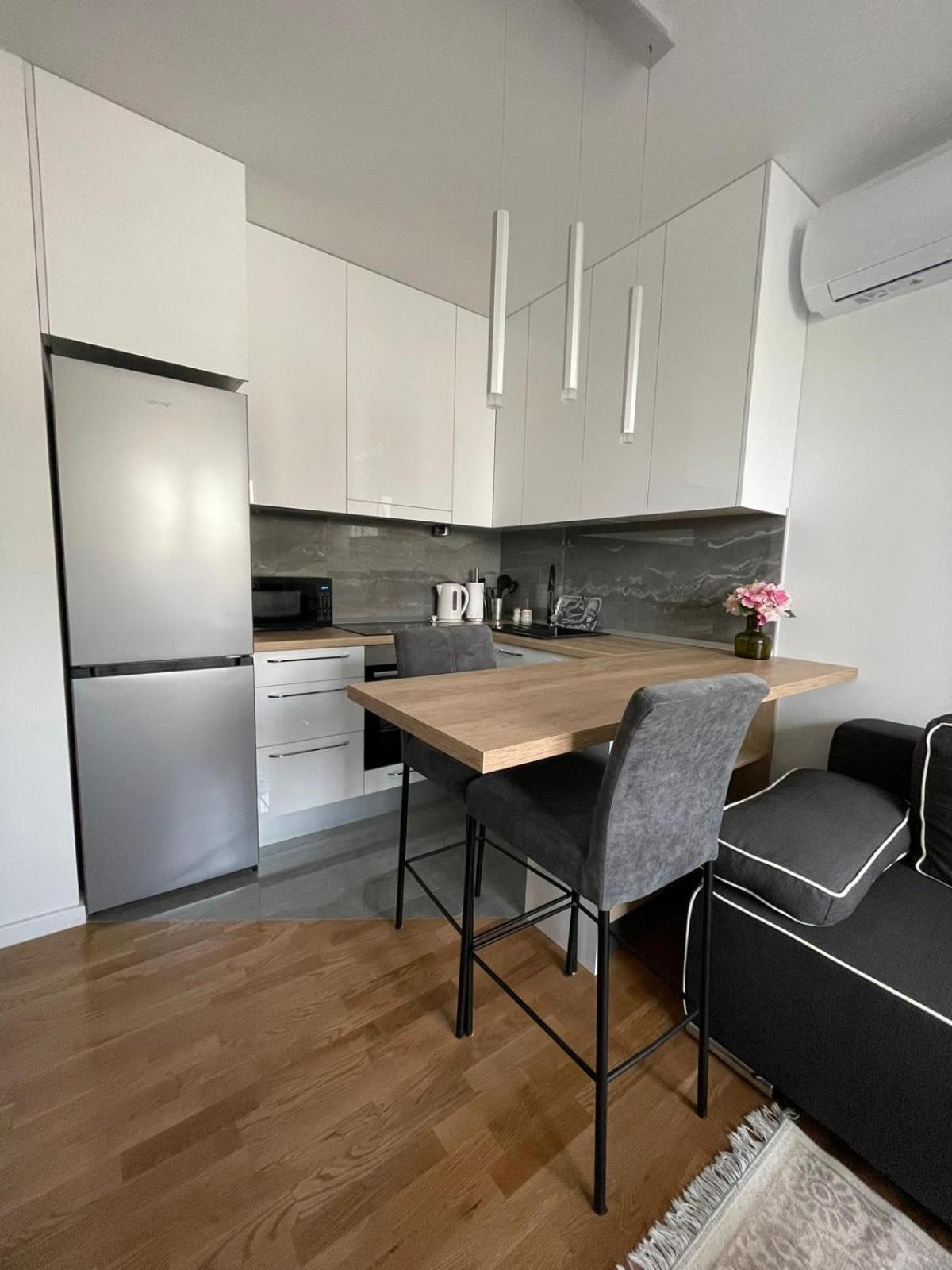 One-Bedroom Apartment - Photo 27
