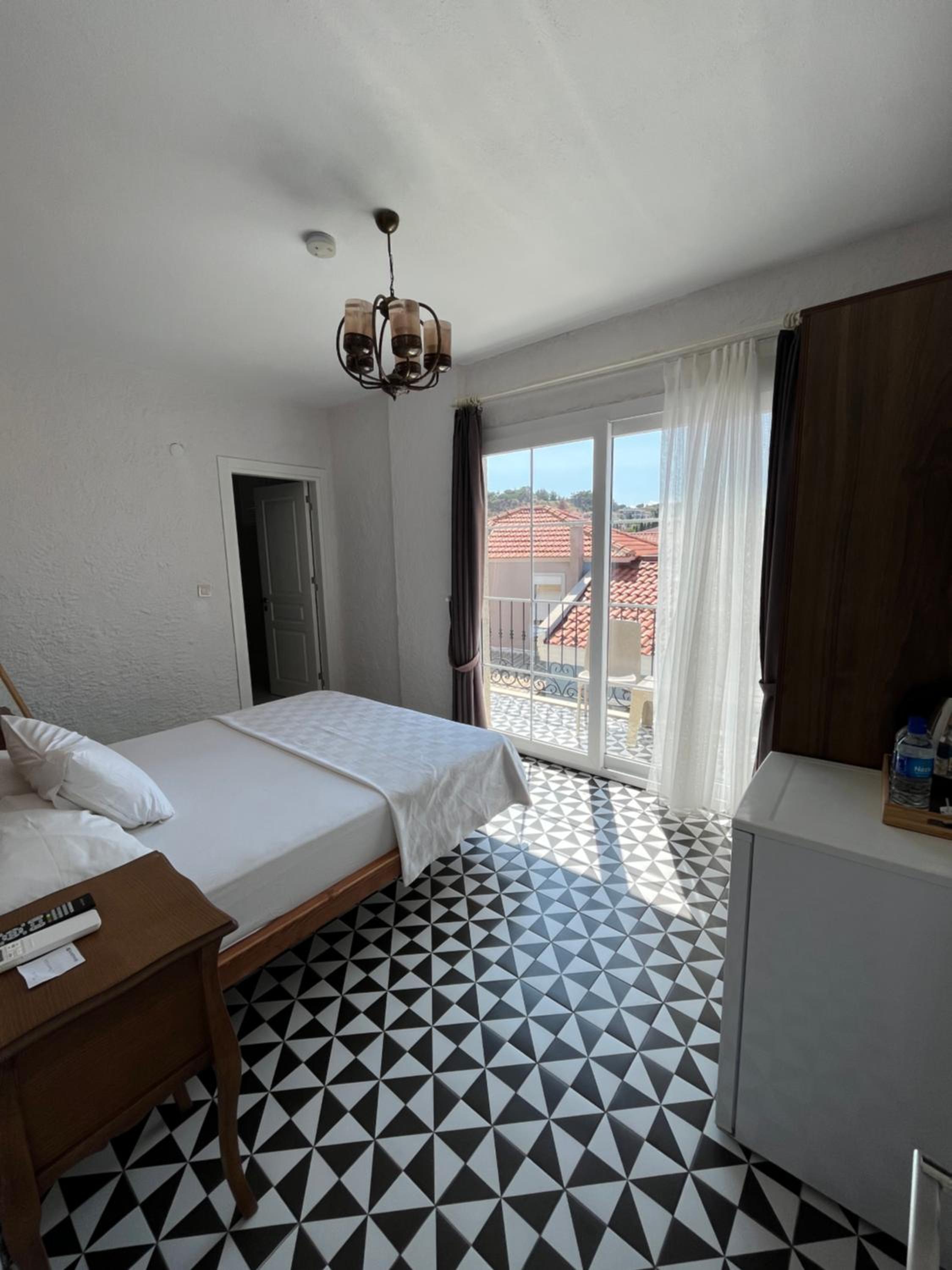 Double Room - Photo 2