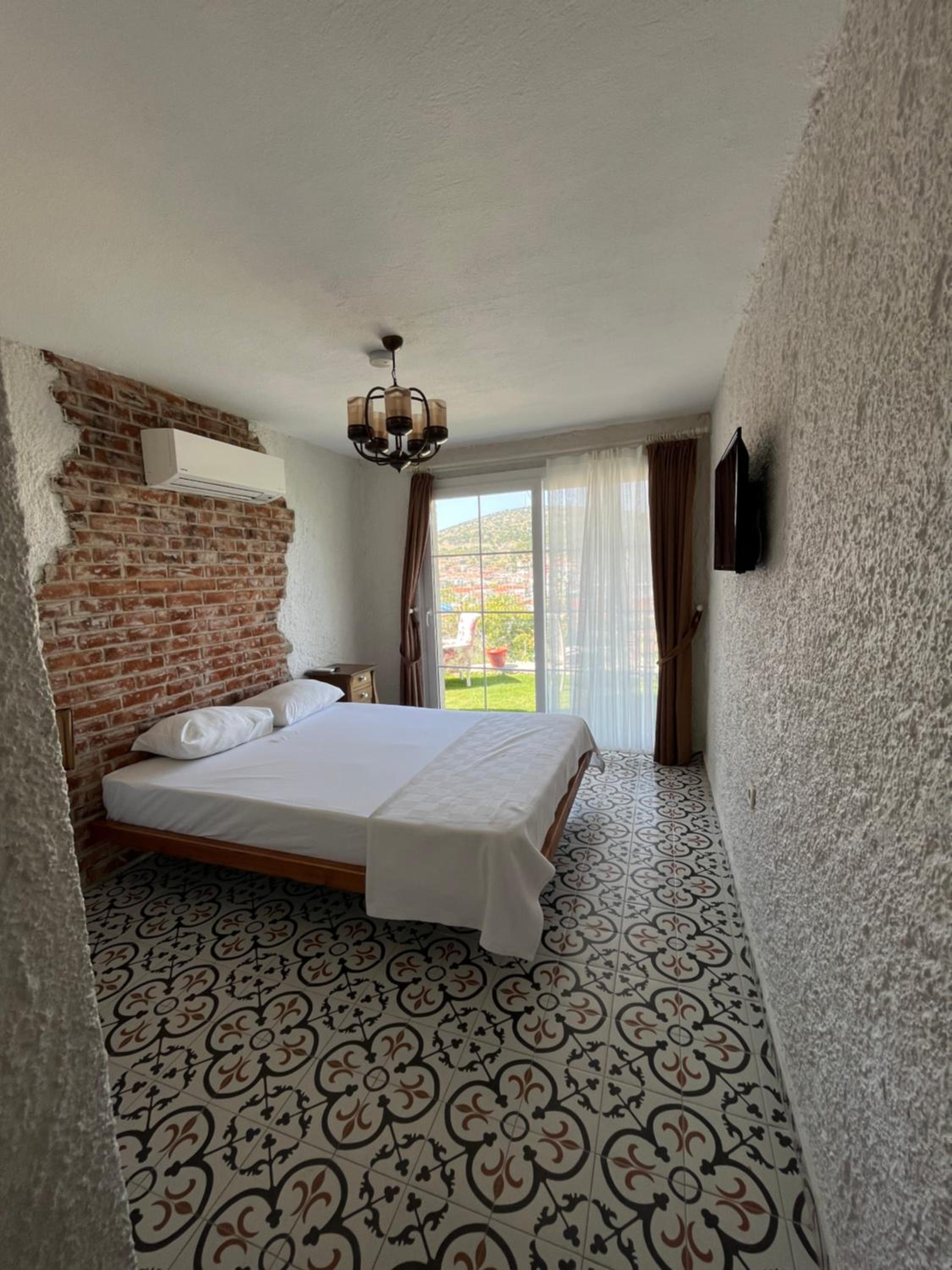 Deluxe Double Room with Sea View - Photo 1