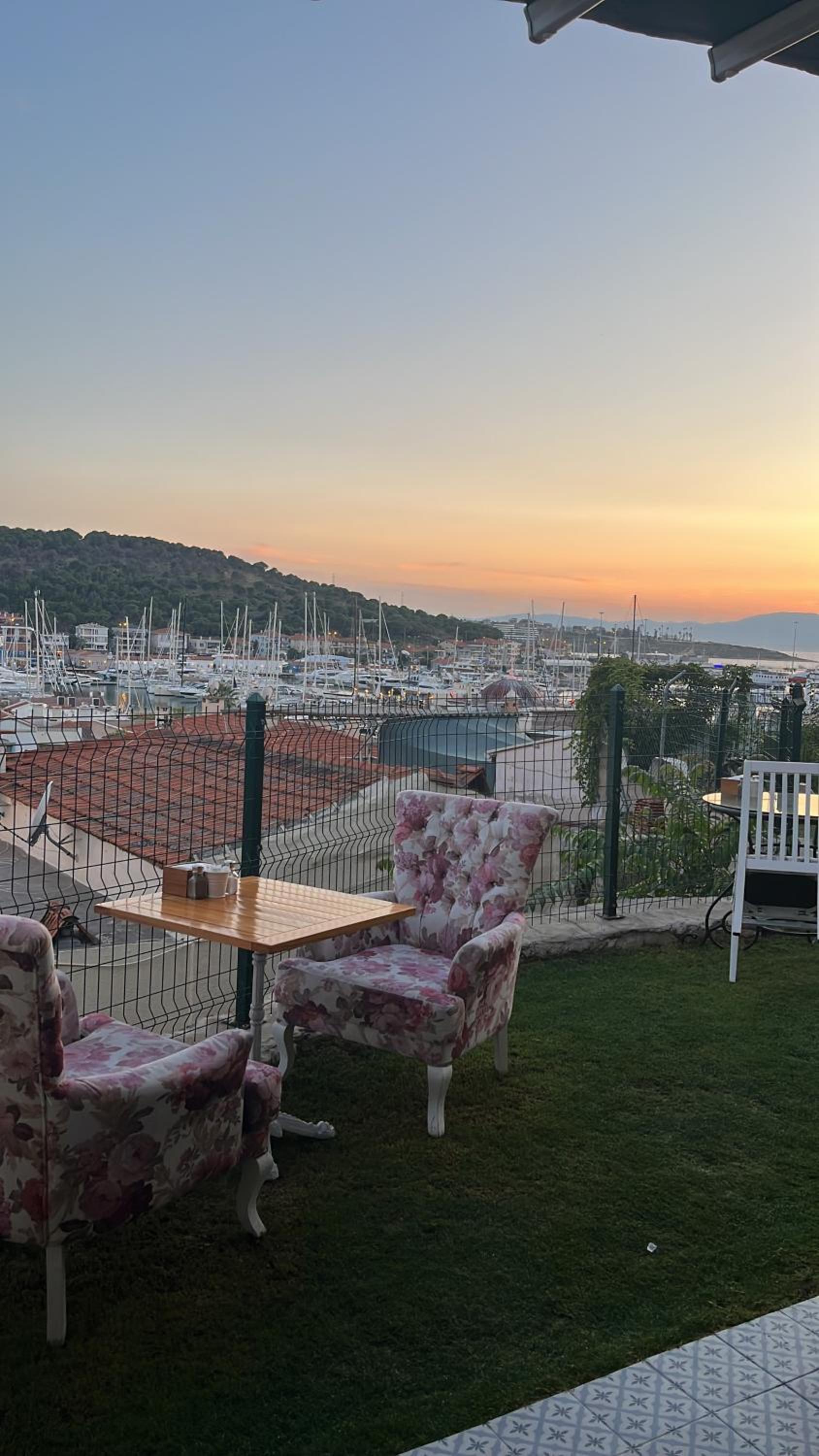 Deluxe Double Room with Sea View - Photo 2