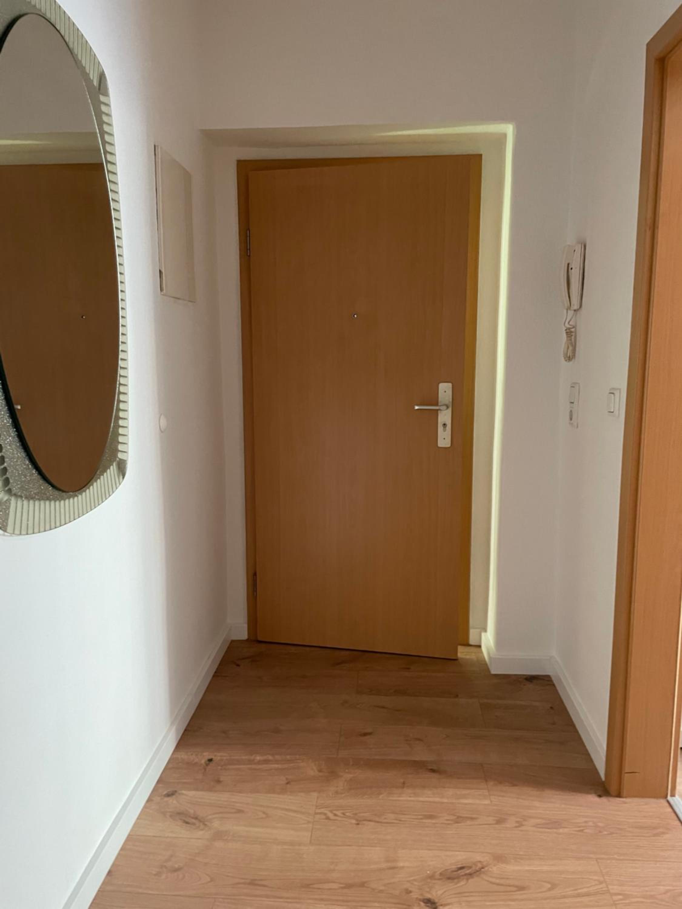 One-Bedroom Apartment - Photo 3