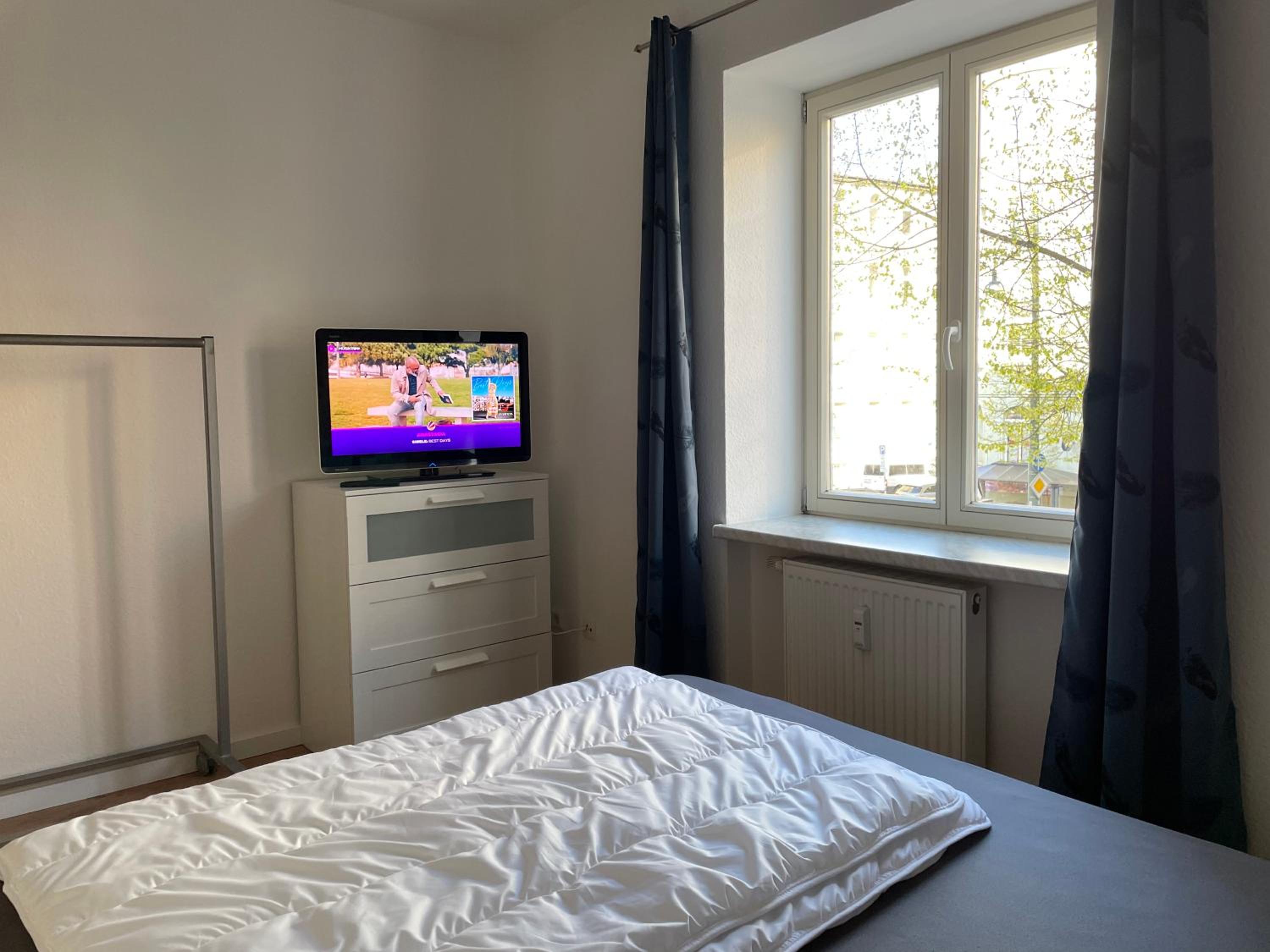 One-Bedroom Apartment - Photo 6