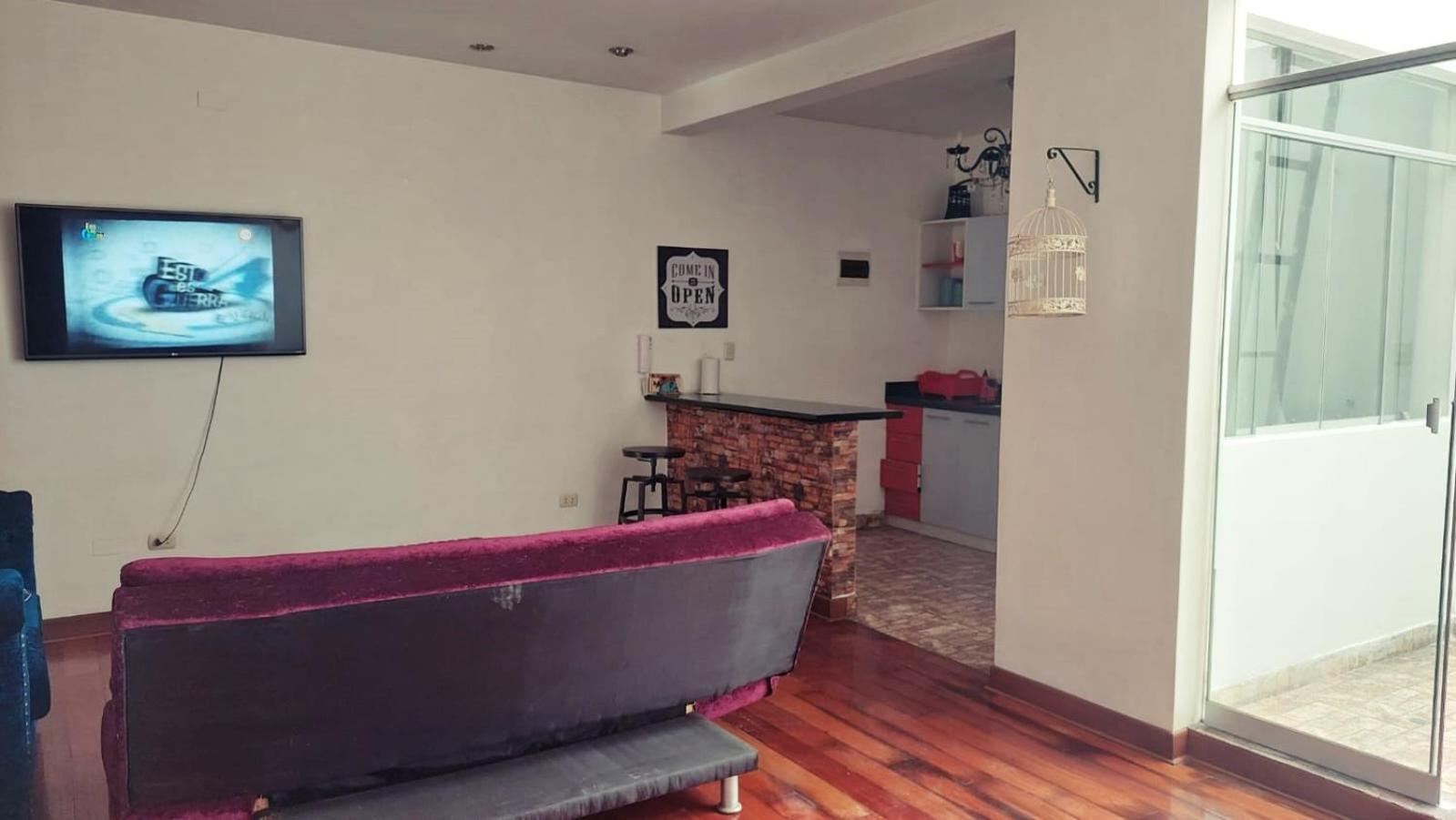 One-Bedroom Apartment photo 1