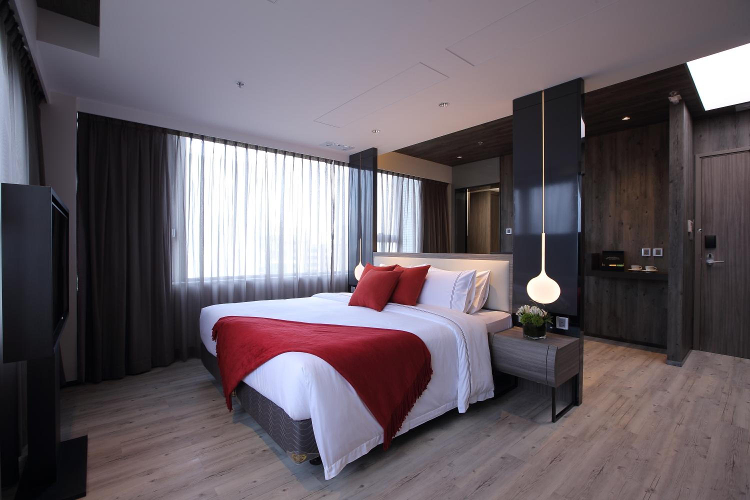 Perkin Suite photo 2