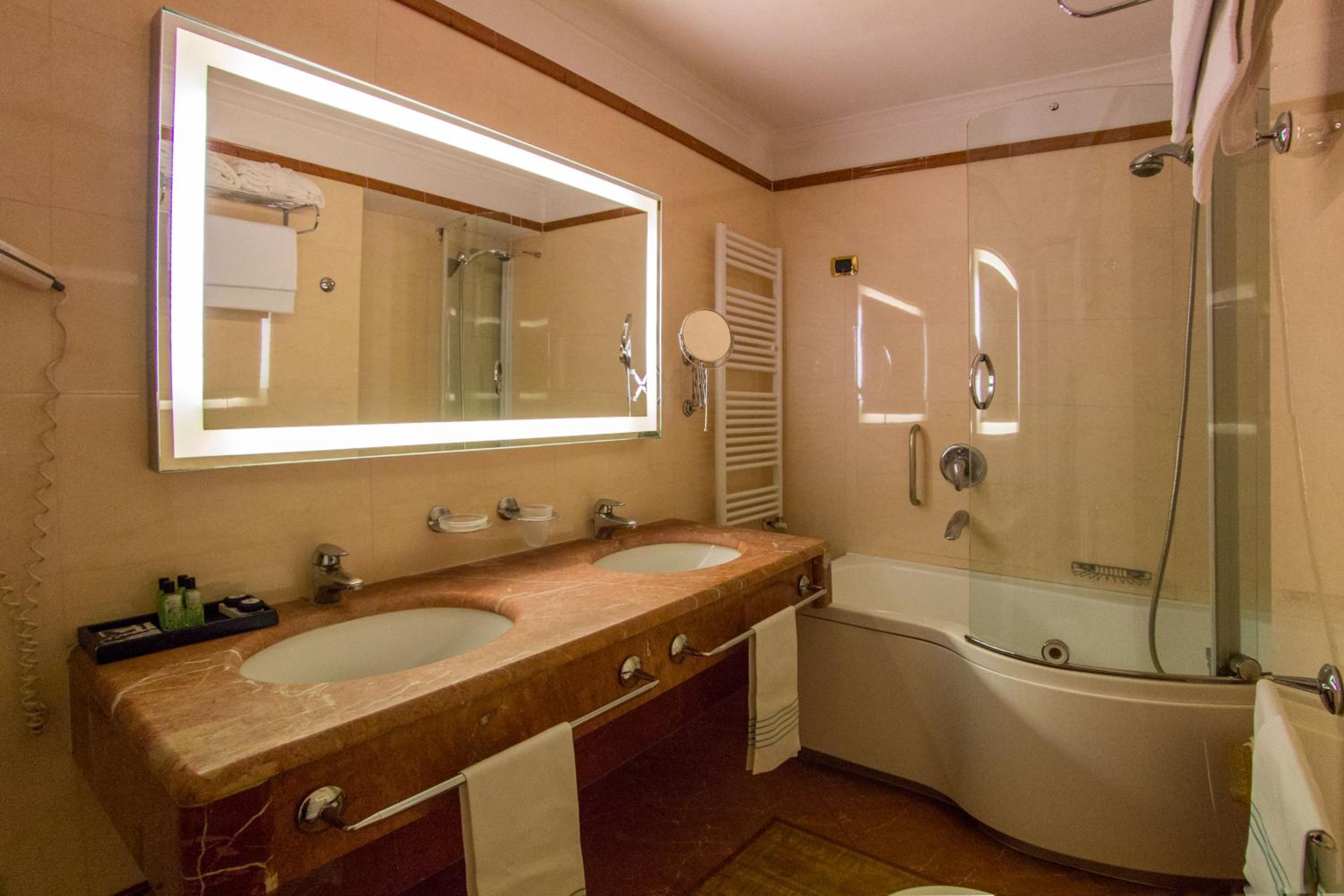 Superior Double Room - Photo 6