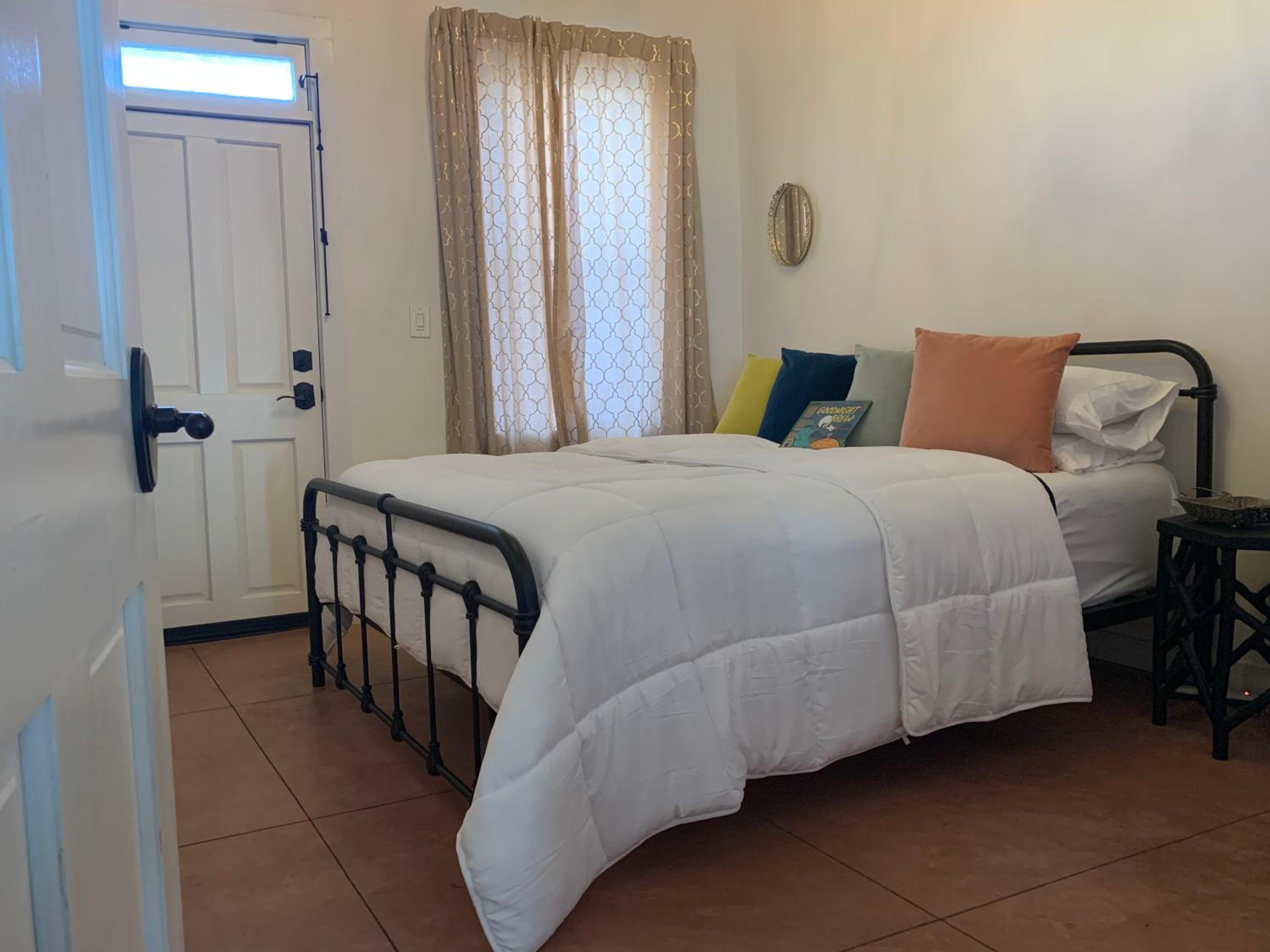 Deluxe Suite - Photo 21