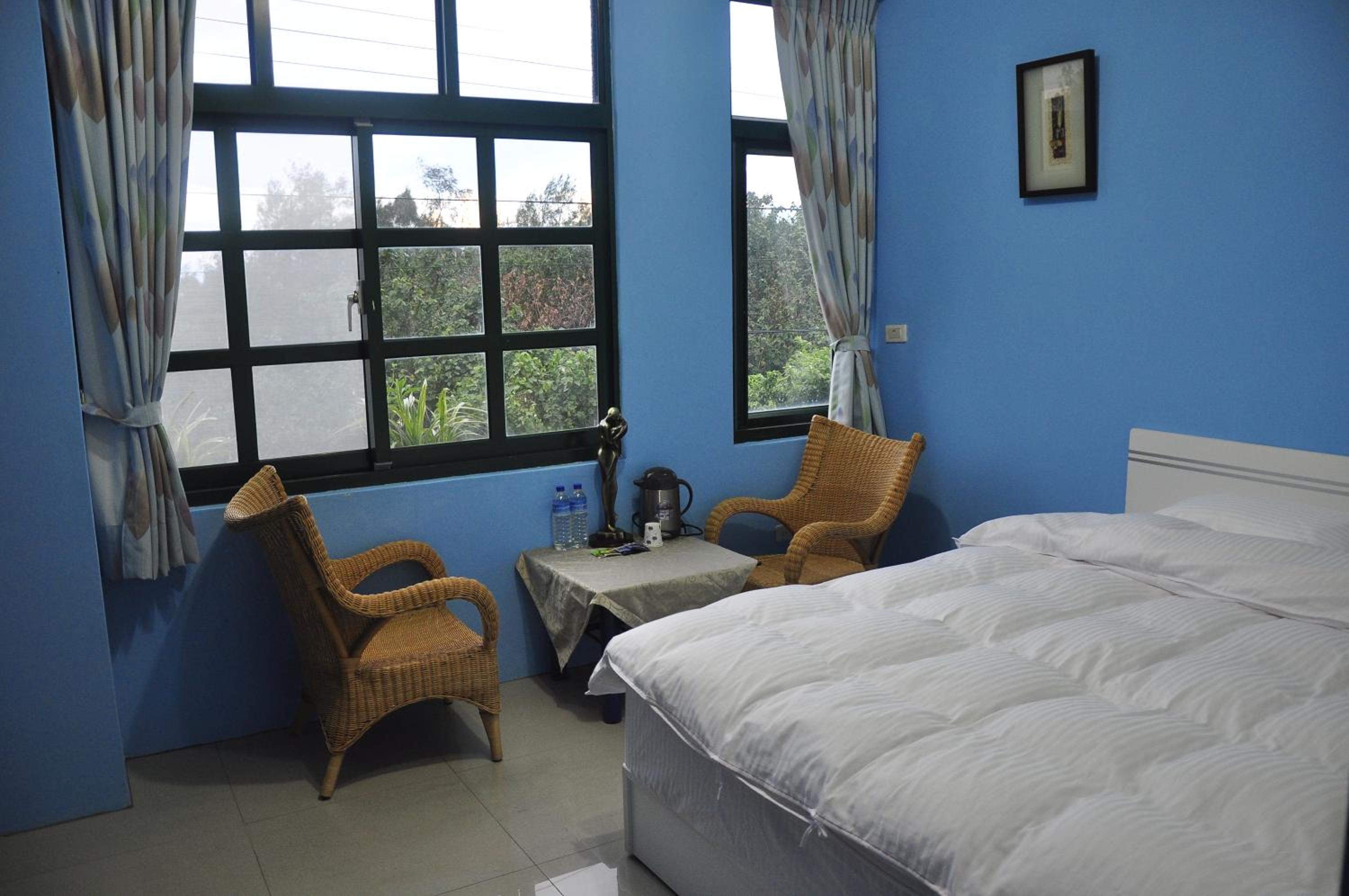 Standard Queen Room