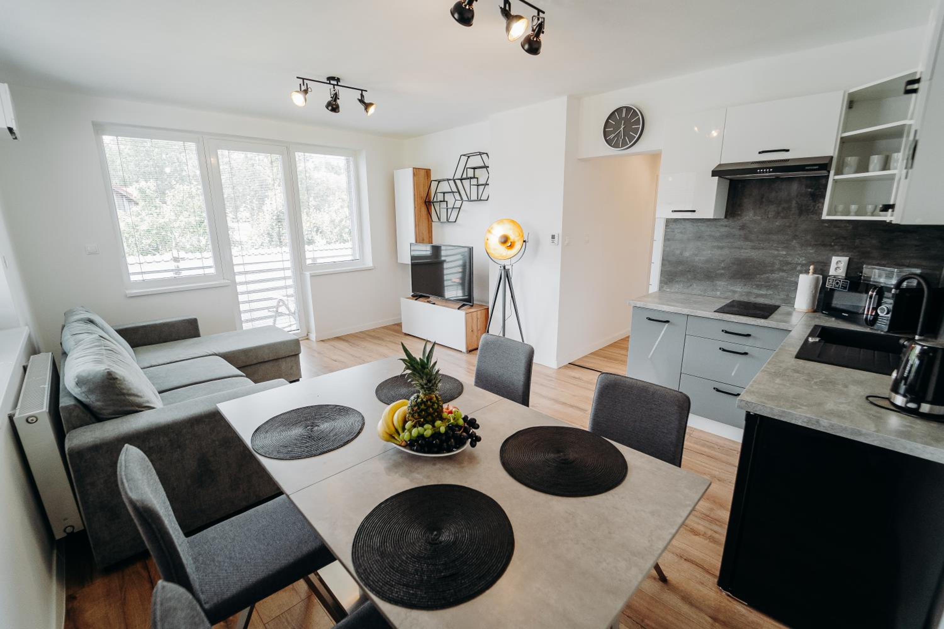 Three-Bedroom Apartment with Mountain View